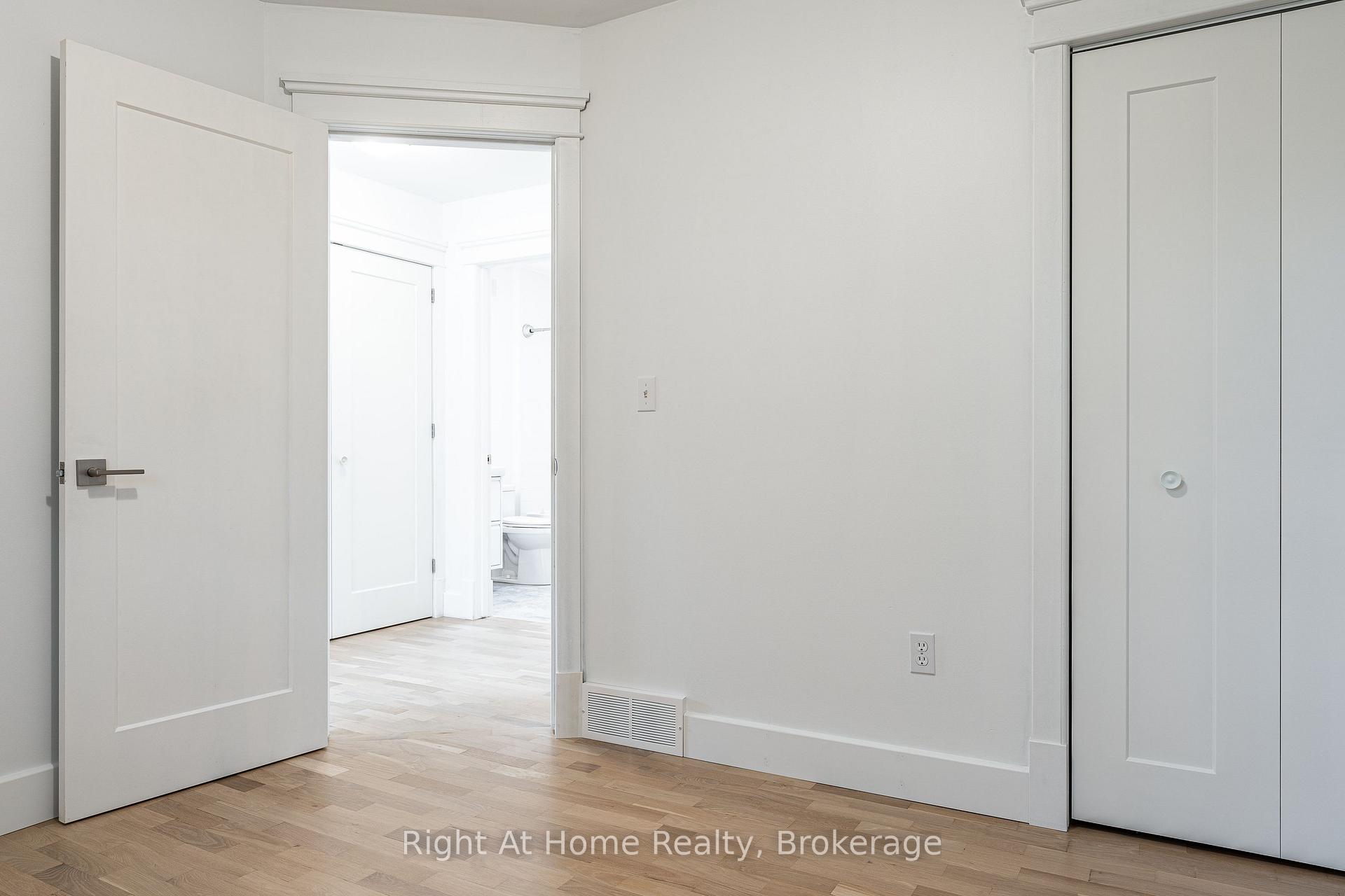 Photo 20 of 310 Briarhill Drive, Stratford — HOMEH