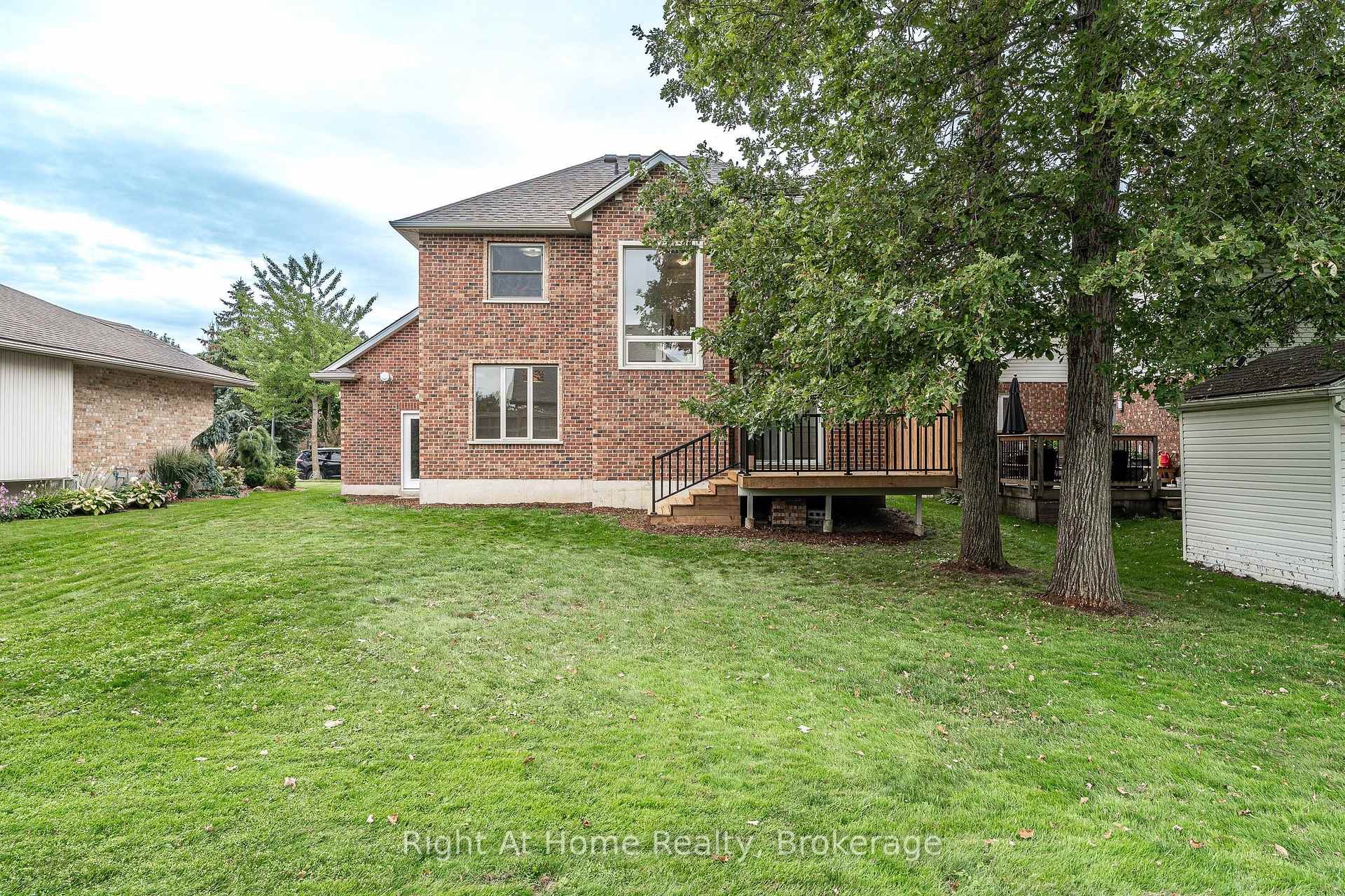 Photo 29 of 310 Briarhill Drive, Stratford — HOMEH