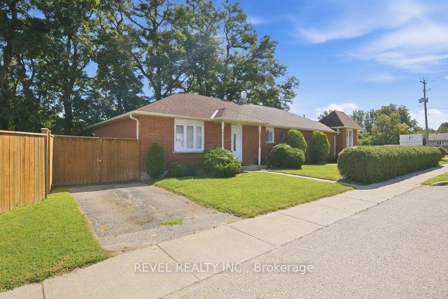 Photo 1 of Unit B, 286 Oakland Road, Brant, Oakland — HOMEH