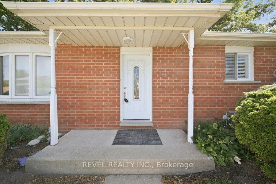 Photo 3 of Unit B, 286 Oakland Road, Brant, Oakland — HOMEH