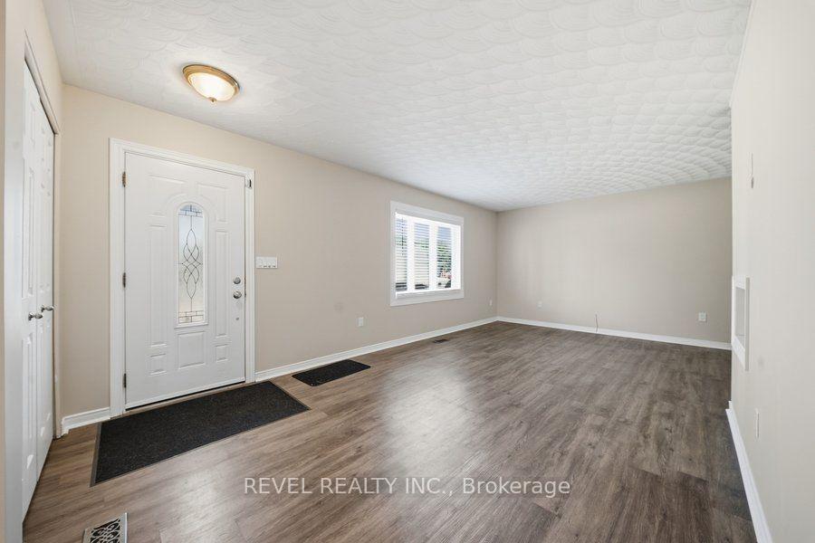 Photo 5 of Unit B, 286 Oakland Road, Brant, Oakland — HOMEH