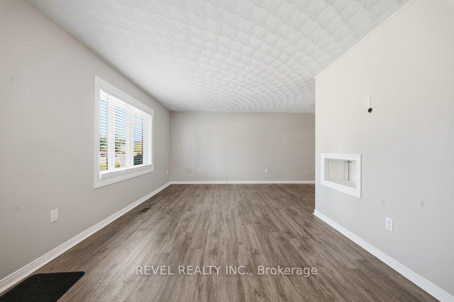 Photo 6 of Unit B, 286 Oakland Road, Brant, Oakland — HOMEH