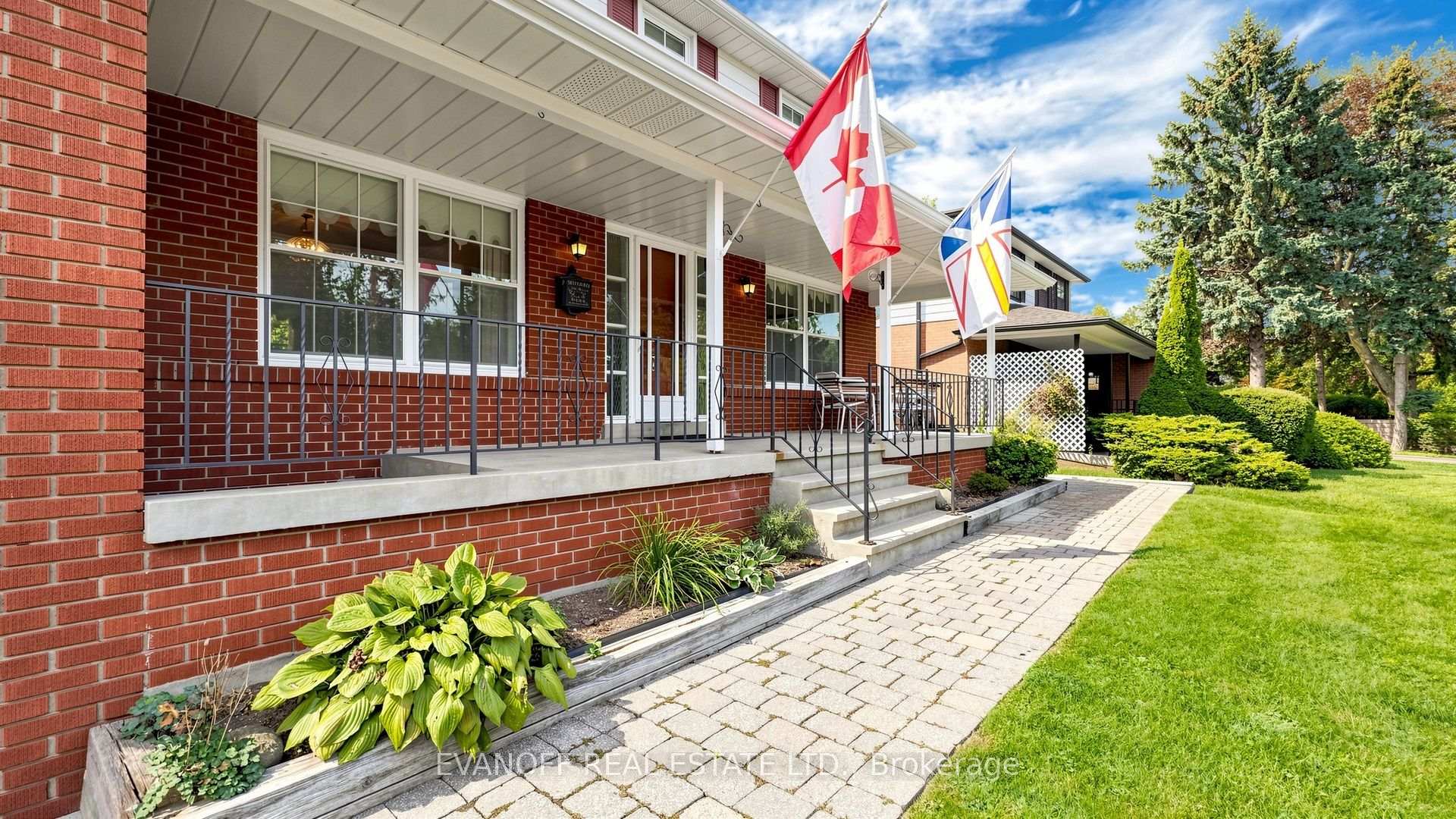 Photo 3 of 4 Galloway Road, Scarborough, Guildwood — HOMEH