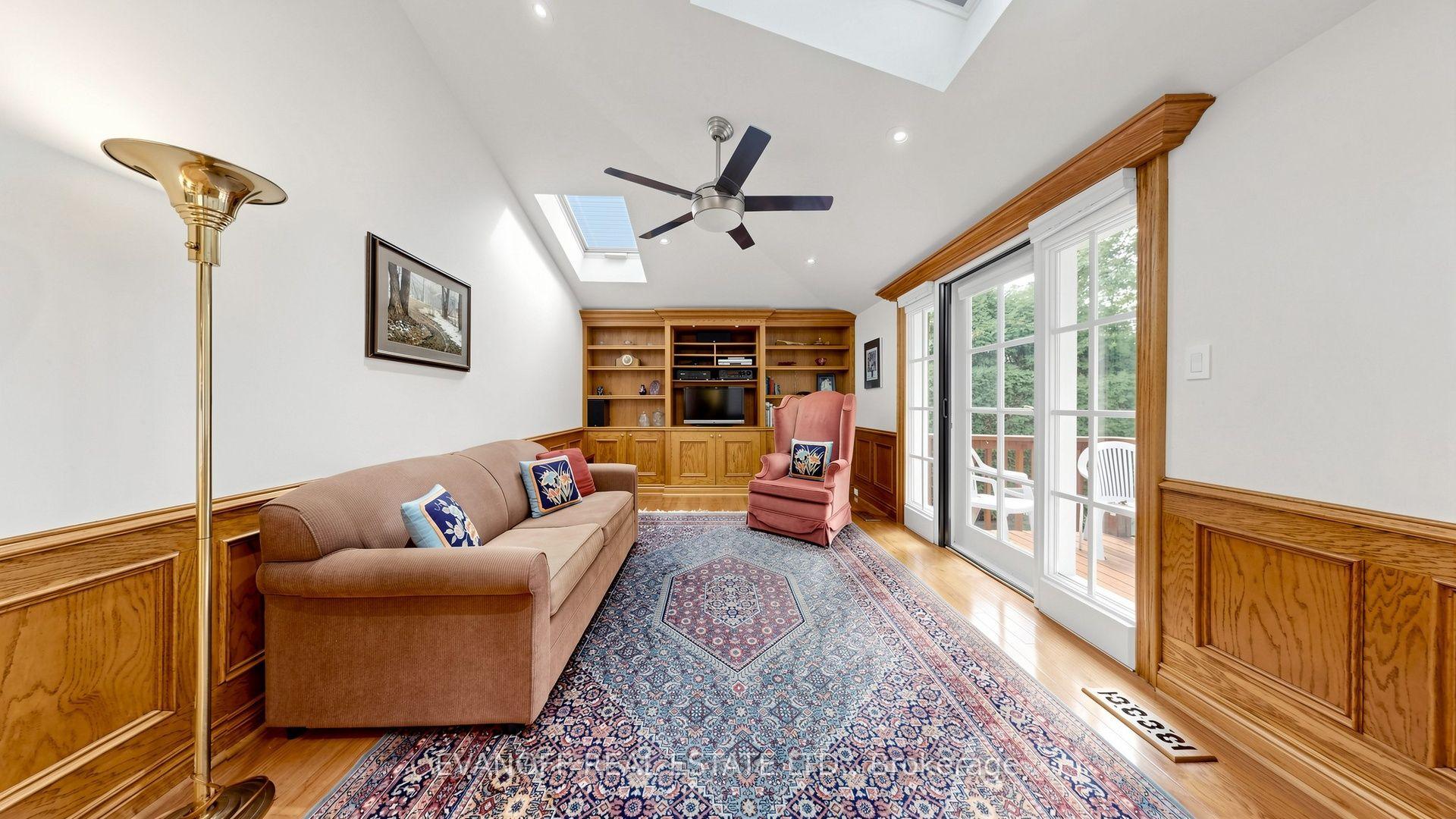 Photo 13 of 4 Galloway Road, Scarborough, Guildwood — HOMEH