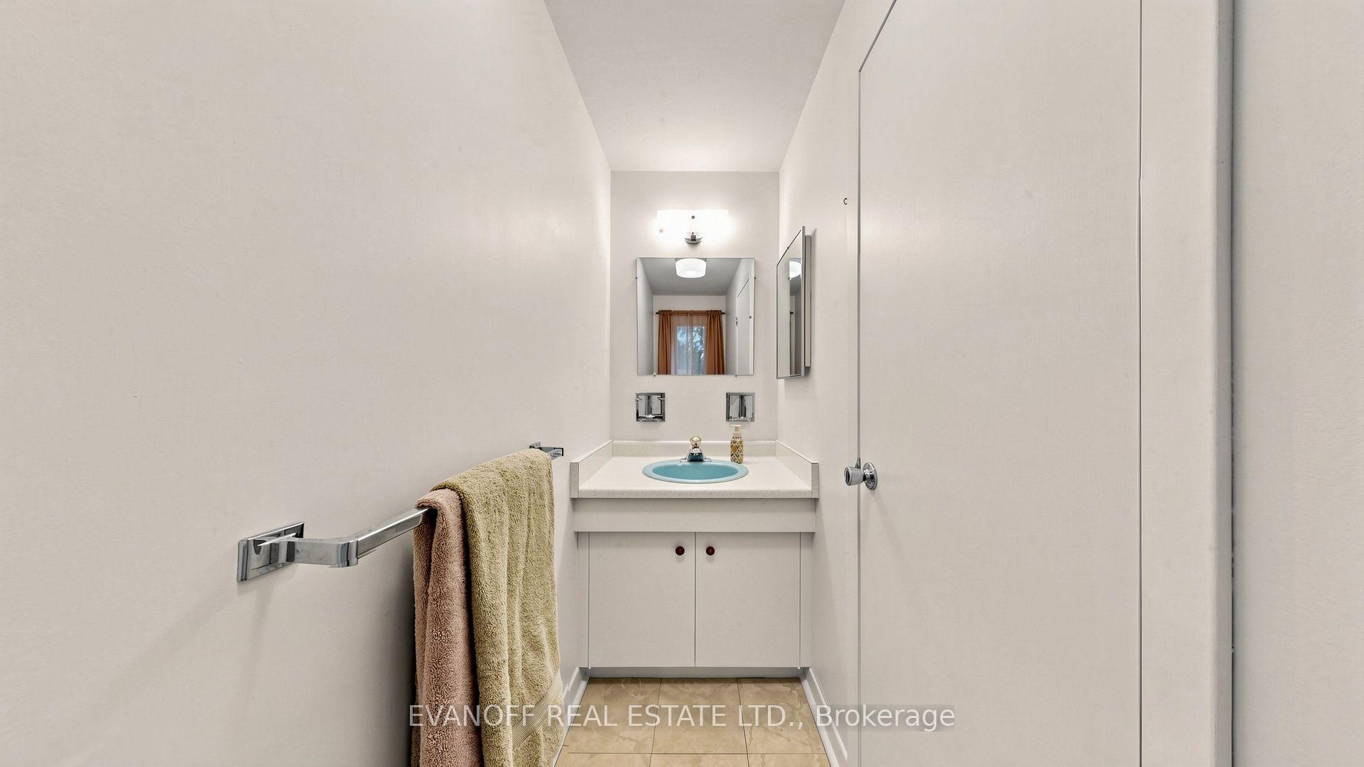 Photo 25 of 4 Galloway Road, Scarborough, Guildwood — HOMEH