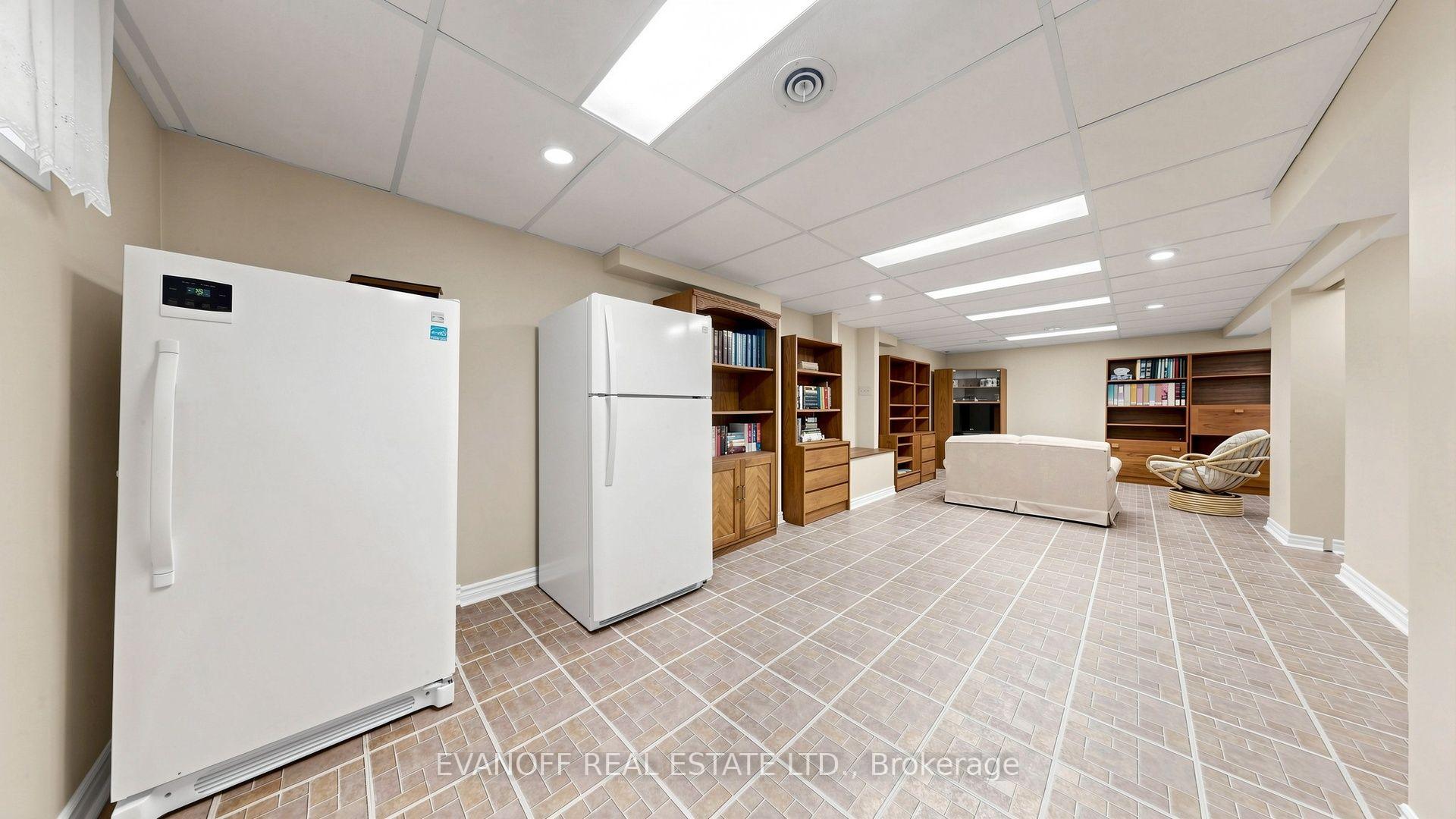 Photo 37 of 4 Galloway Road, Scarborough, Guildwood — HOMEH