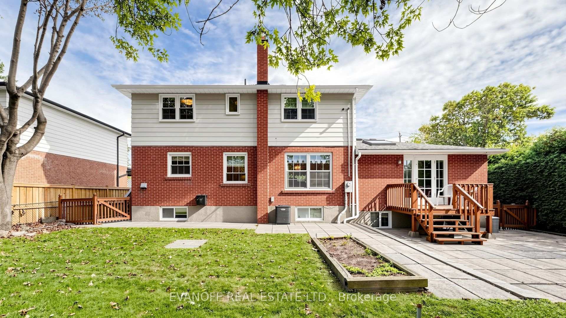 Photo 45 of 4 Galloway Road, Scarborough, Guildwood — HOMEH