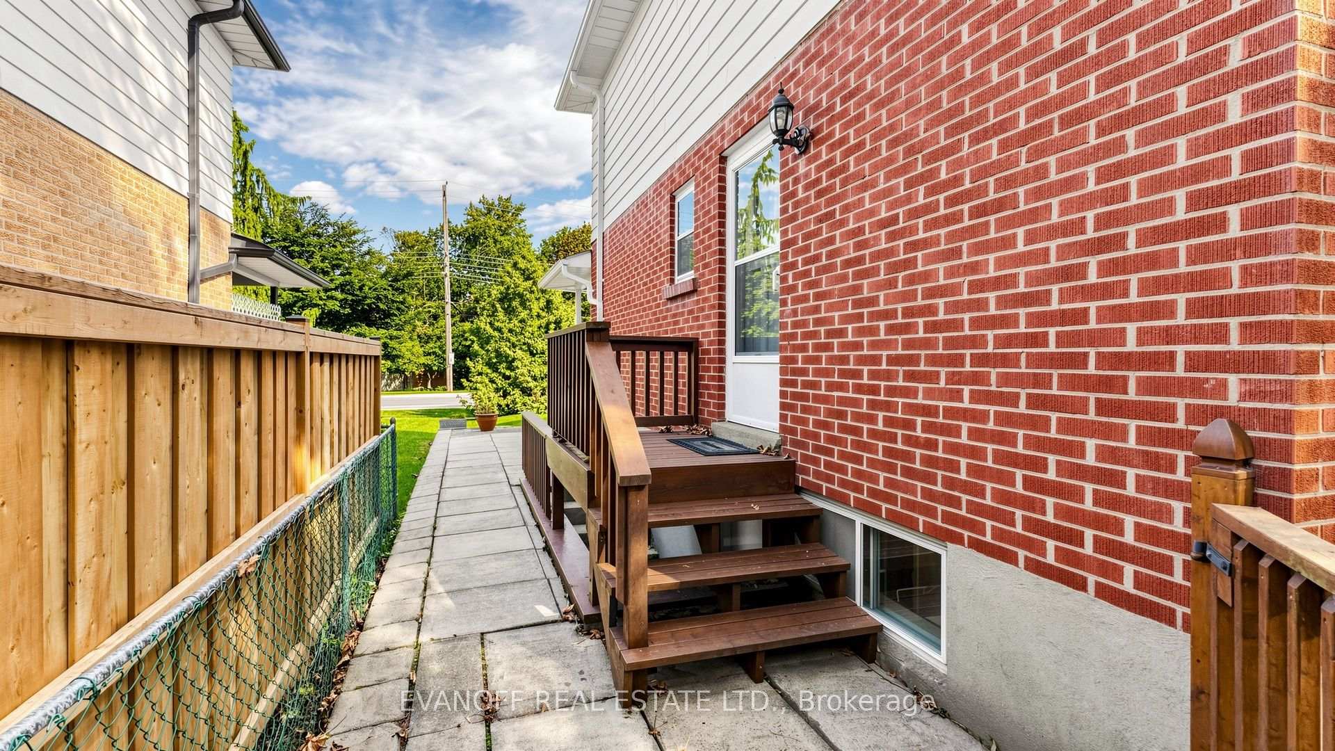 Photo 49 of 4 Galloway Road, Scarborough, Guildwood — HOMEH