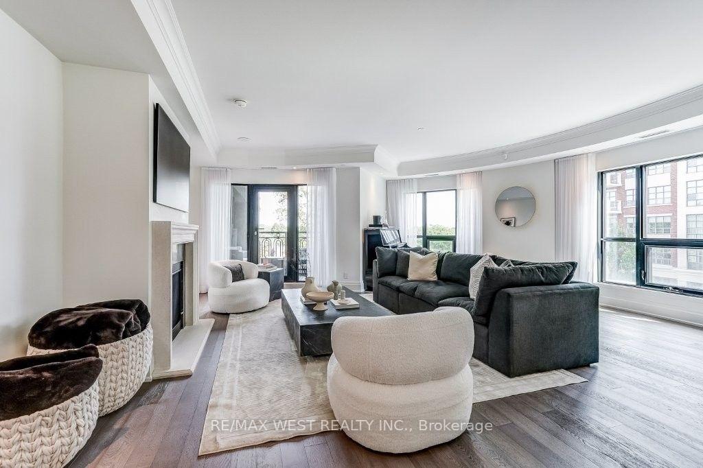 Photo 9 of Unit 302, 4 The Kingsway, Etobicoke, Kingsway South — HOMEH