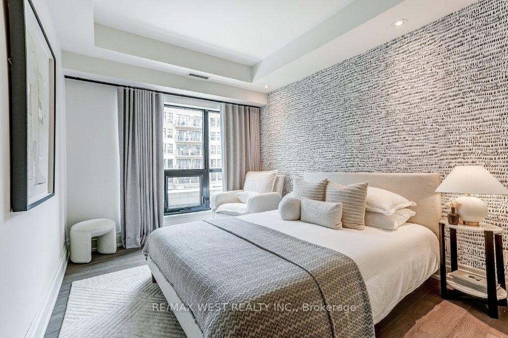 Photo 36 of Unit 302, 4 The Kingsway, Etobicoke, Kingsway South — HOMEH