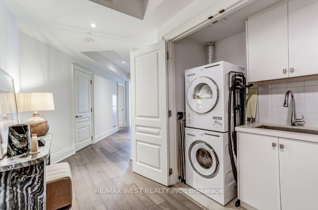 Photo 40 of Unit 302, 4 The Kingsway, Etobicoke, Kingsway South — HOMEH