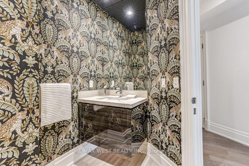 Photo 42 of Unit 302, 4 The Kingsway, Etobicoke, Kingsway South — HOMEH