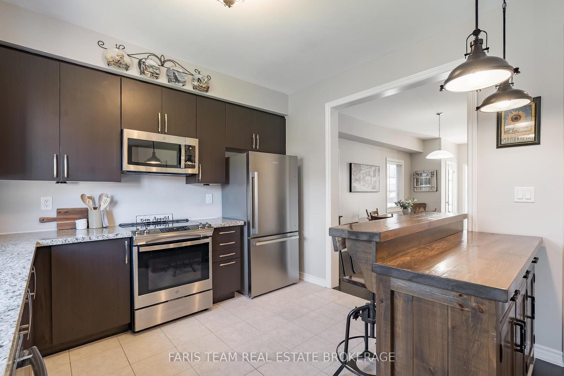 Photo 8 of 207 Springfield Crescent, Clearview, Stayner — HOMEH