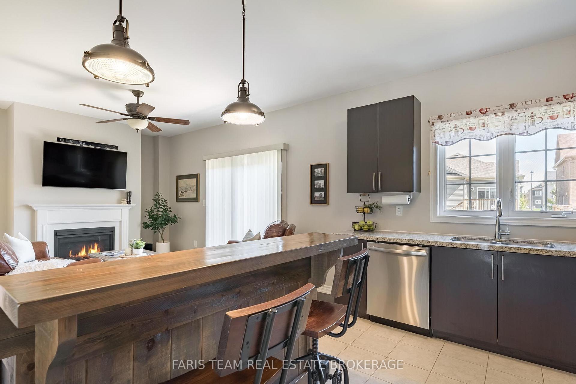Photo 10 of 207 Springfield Crescent, Clearview, Stayner — HOMEH