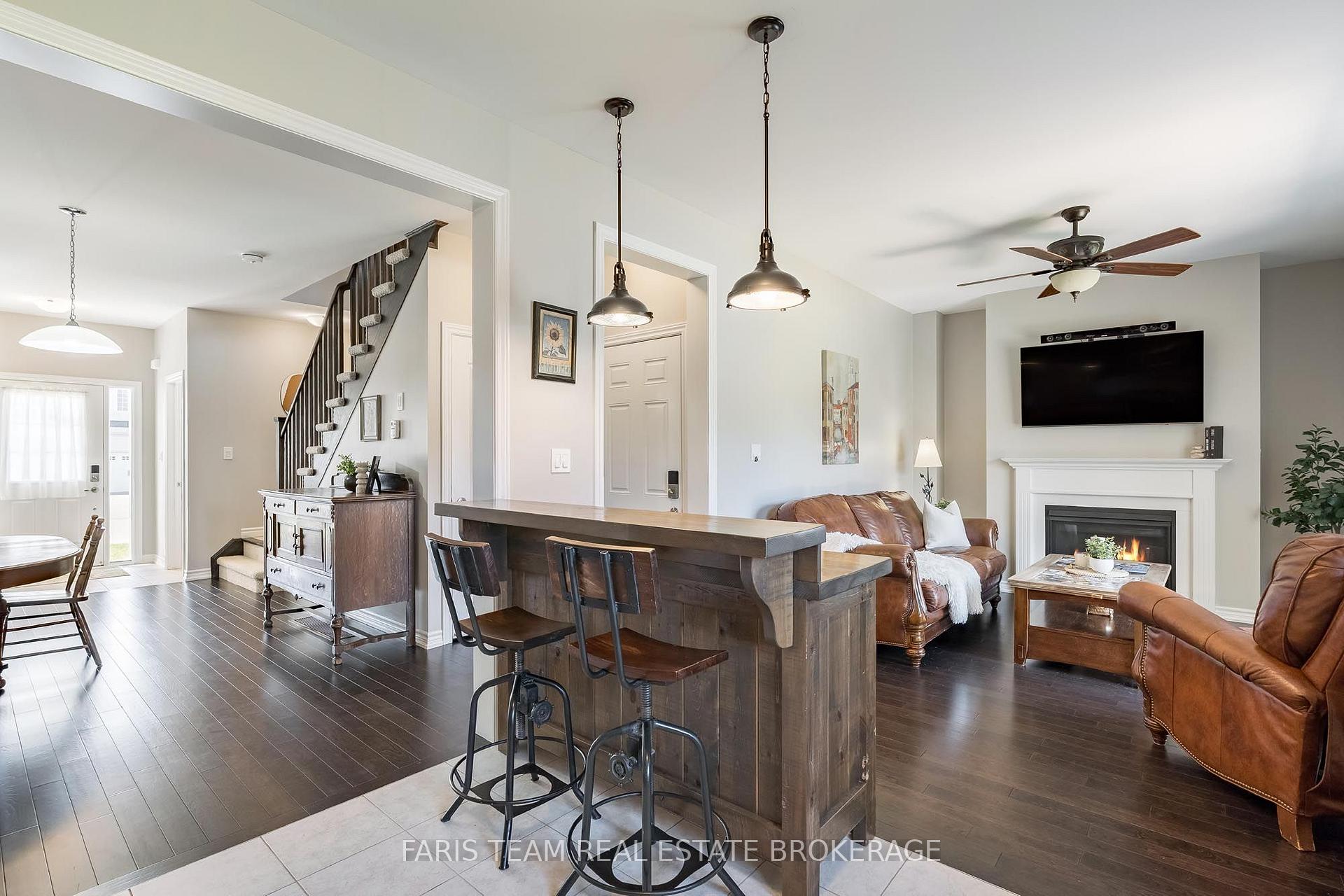 Photo 11 of 207 Springfield Crescent, Clearview, Stayner — HOMEH