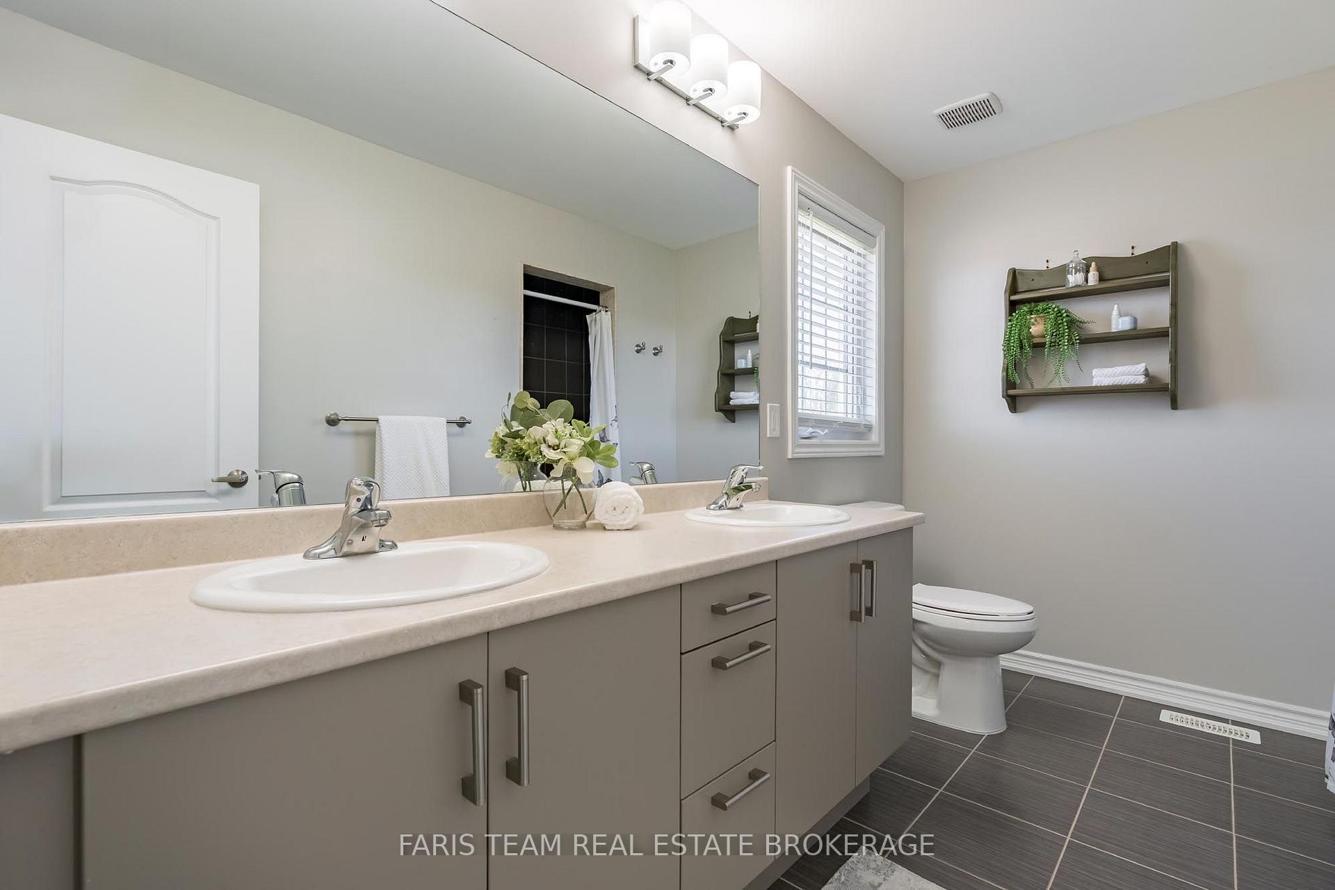 Photo 19 of 207 Springfield Crescent, Clearview, Stayner — HOMEH