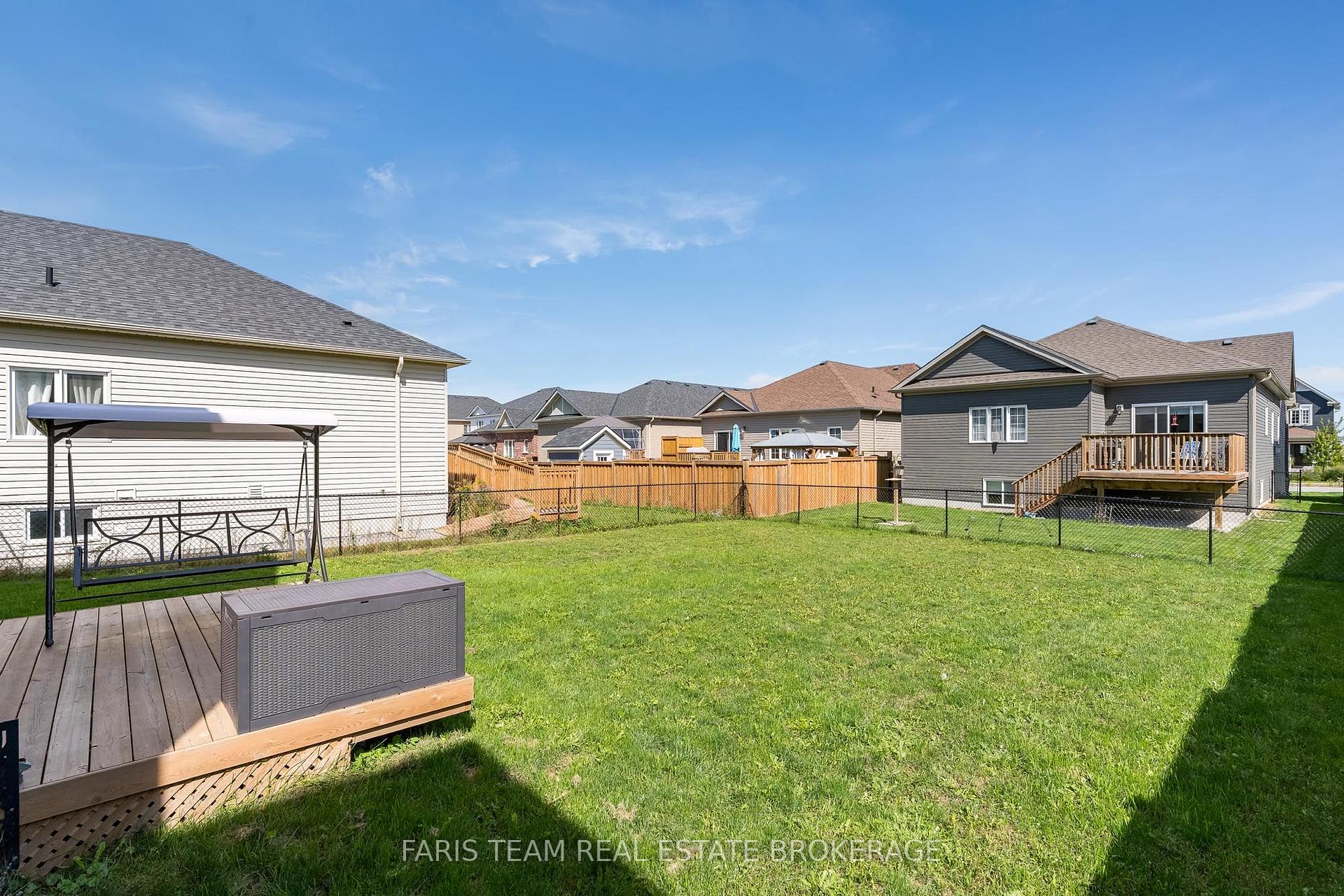 Photo 28 of 207 Springfield Crescent, Clearview, Stayner — HOMEH