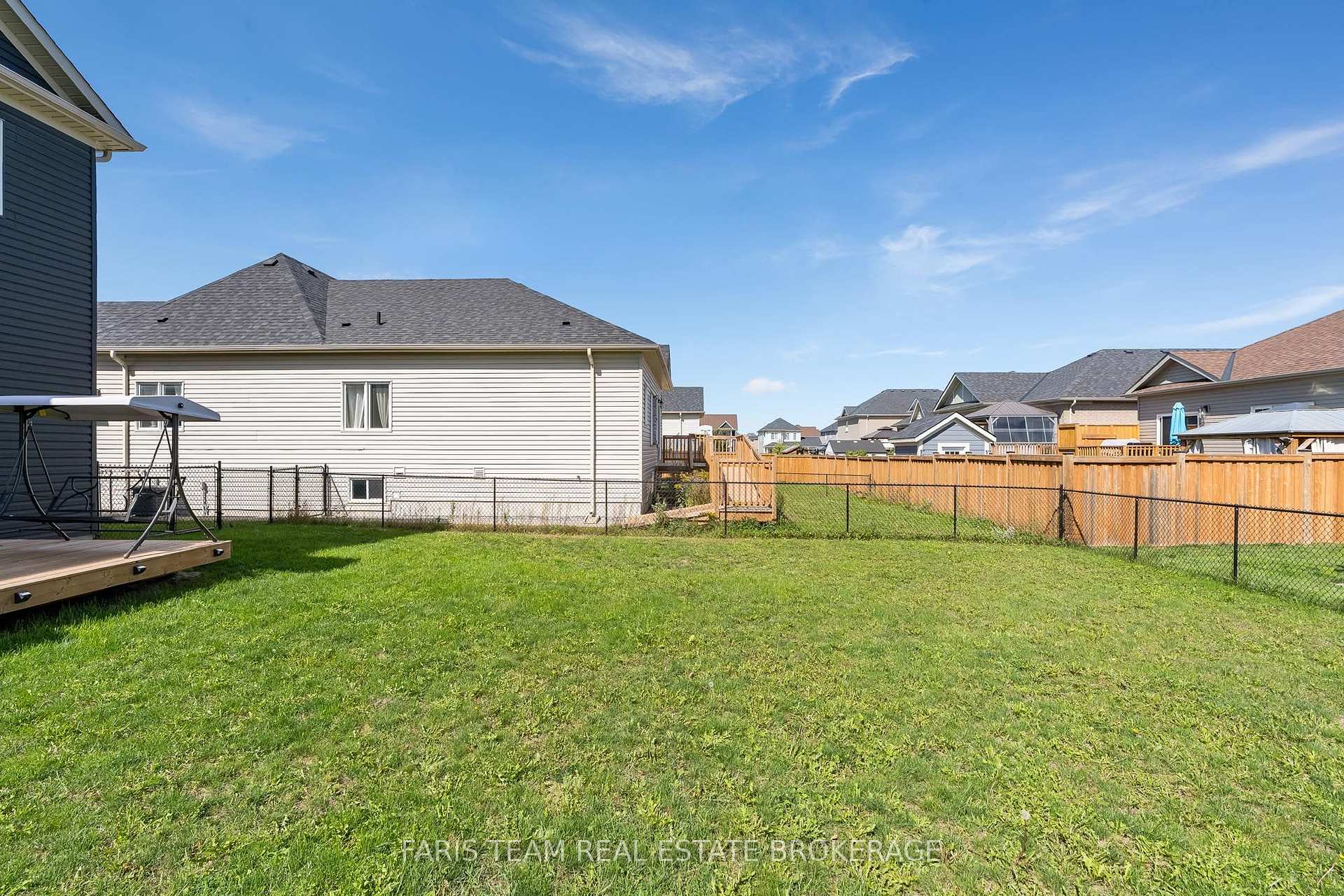 Photo 29 of 207 Springfield Crescent, Clearview, Stayner — HOMEH