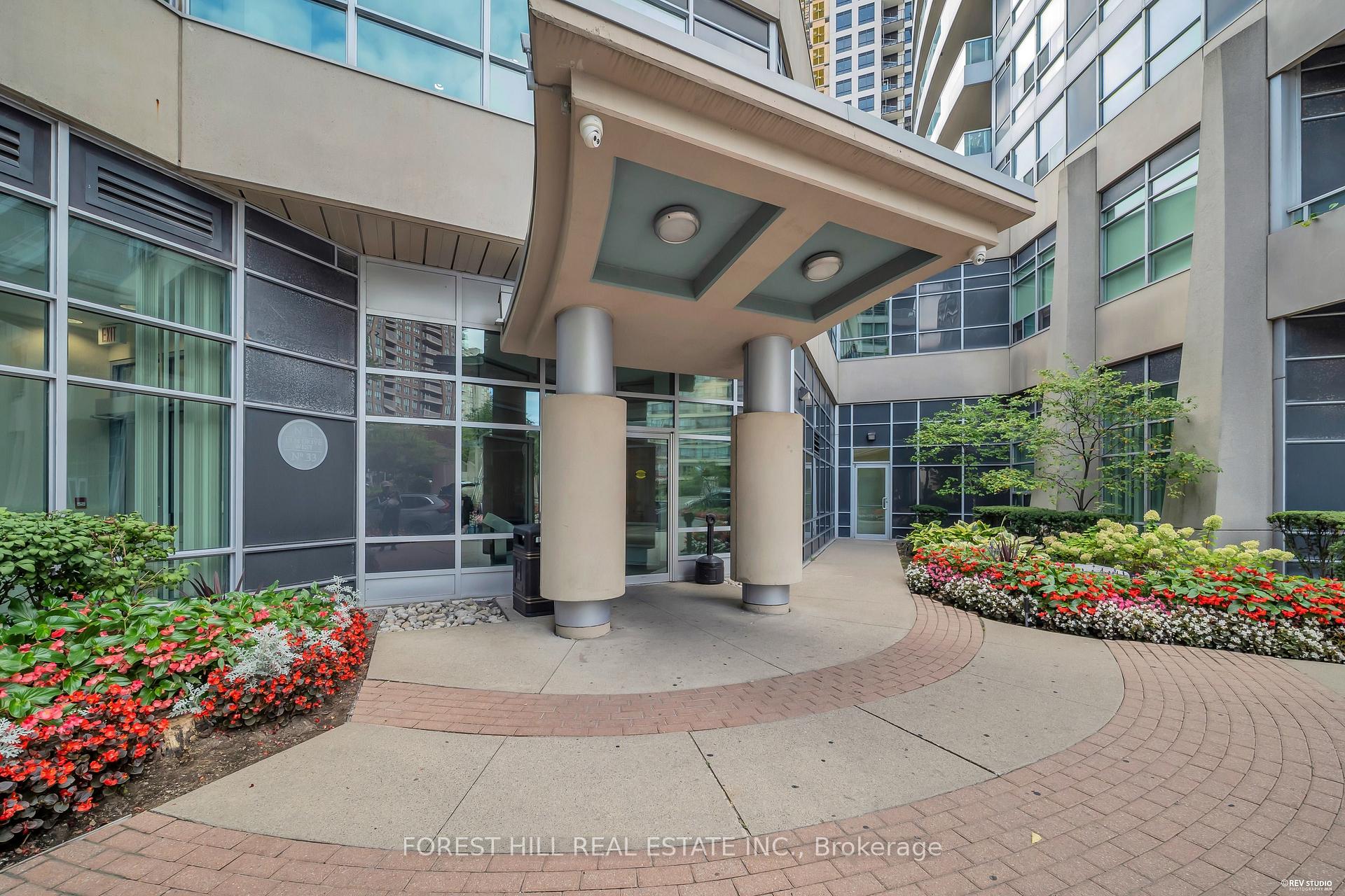 Photo 5 of Unit 705, 33 Elm Drive W, Mississauga, City Centre — HOMEH