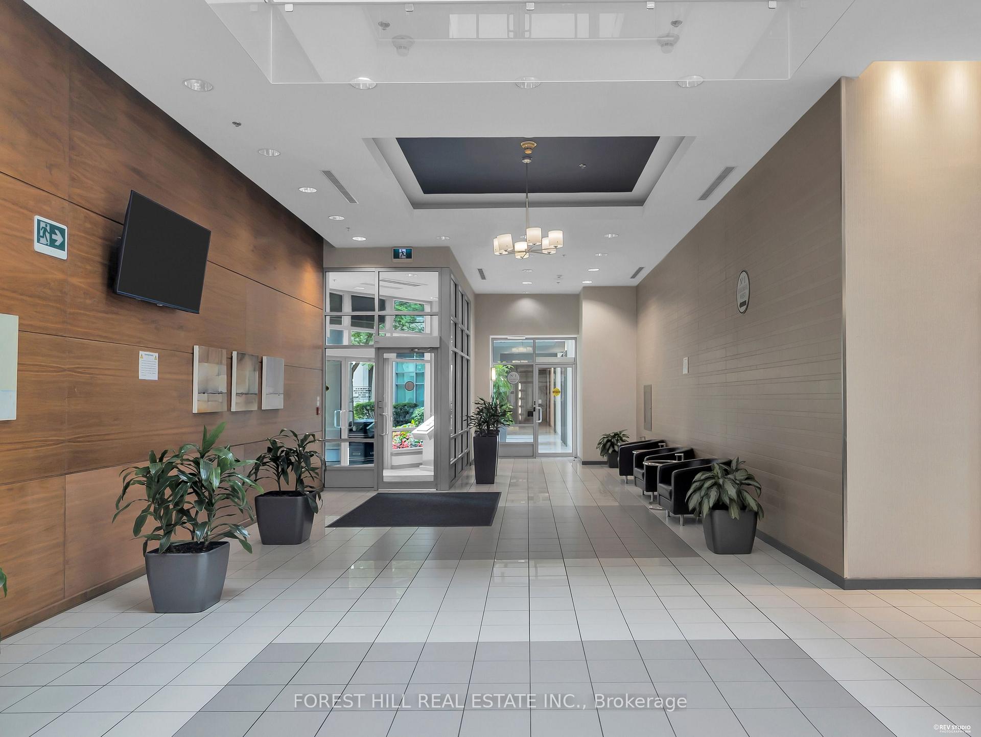 Photo 7 of Unit 705, 33 Elm Drive W, Mississauga, City Centre — HOMEH