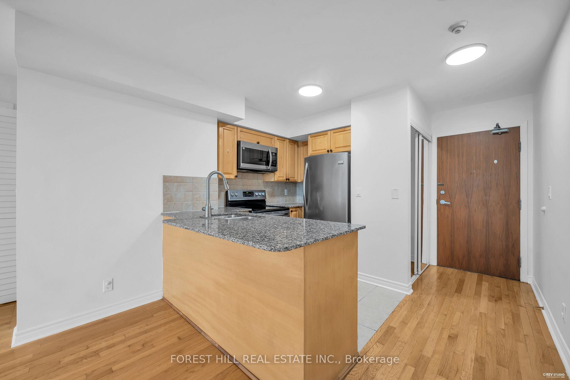 Photo 17 of Unit 705, 33 Elm Drive W, Mississauga, City Centre — HOMEH