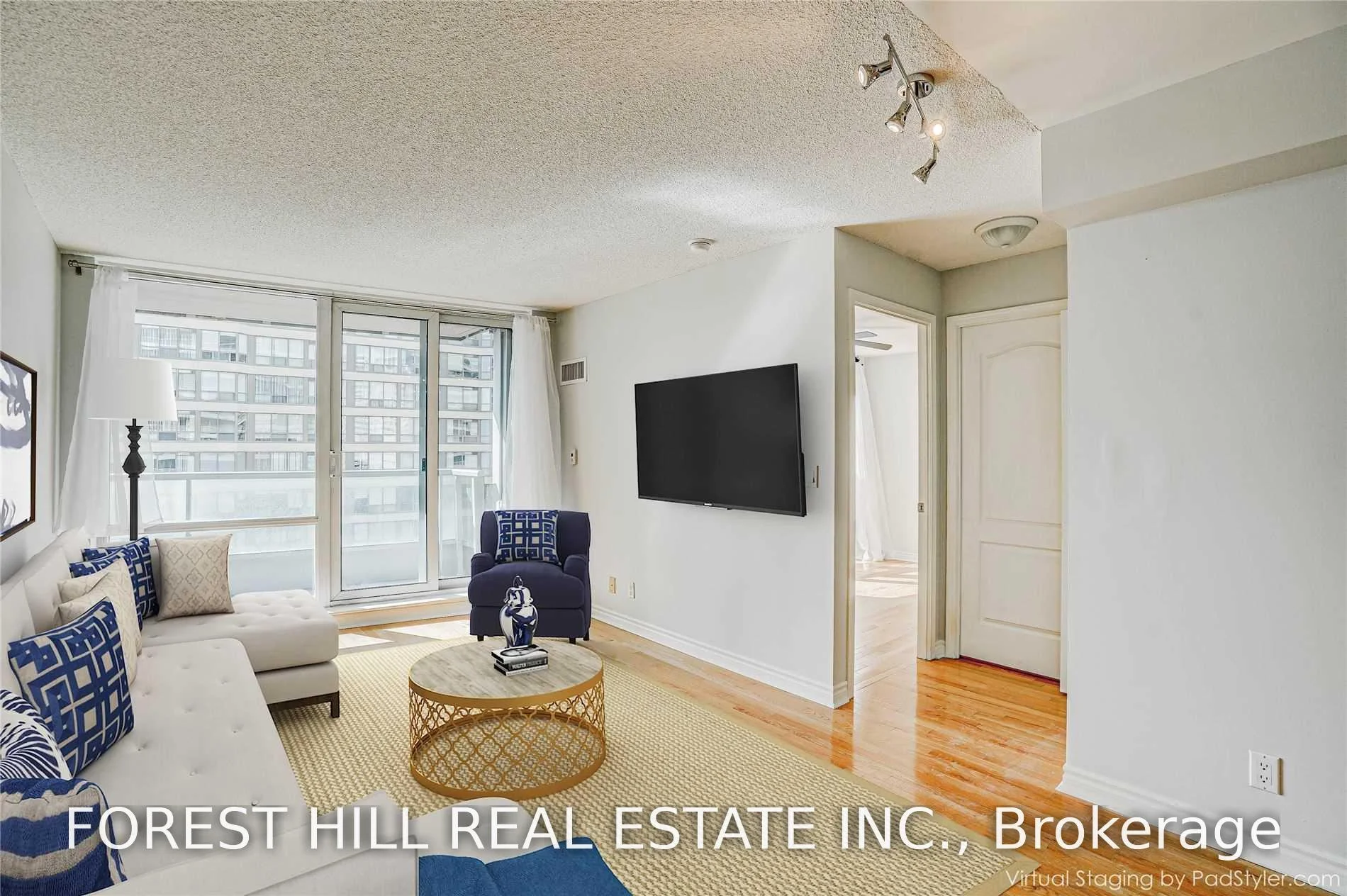 Photo 4 of Unit 705, 33 Elm Drive W, Mississauga, City Centre — HOMEH