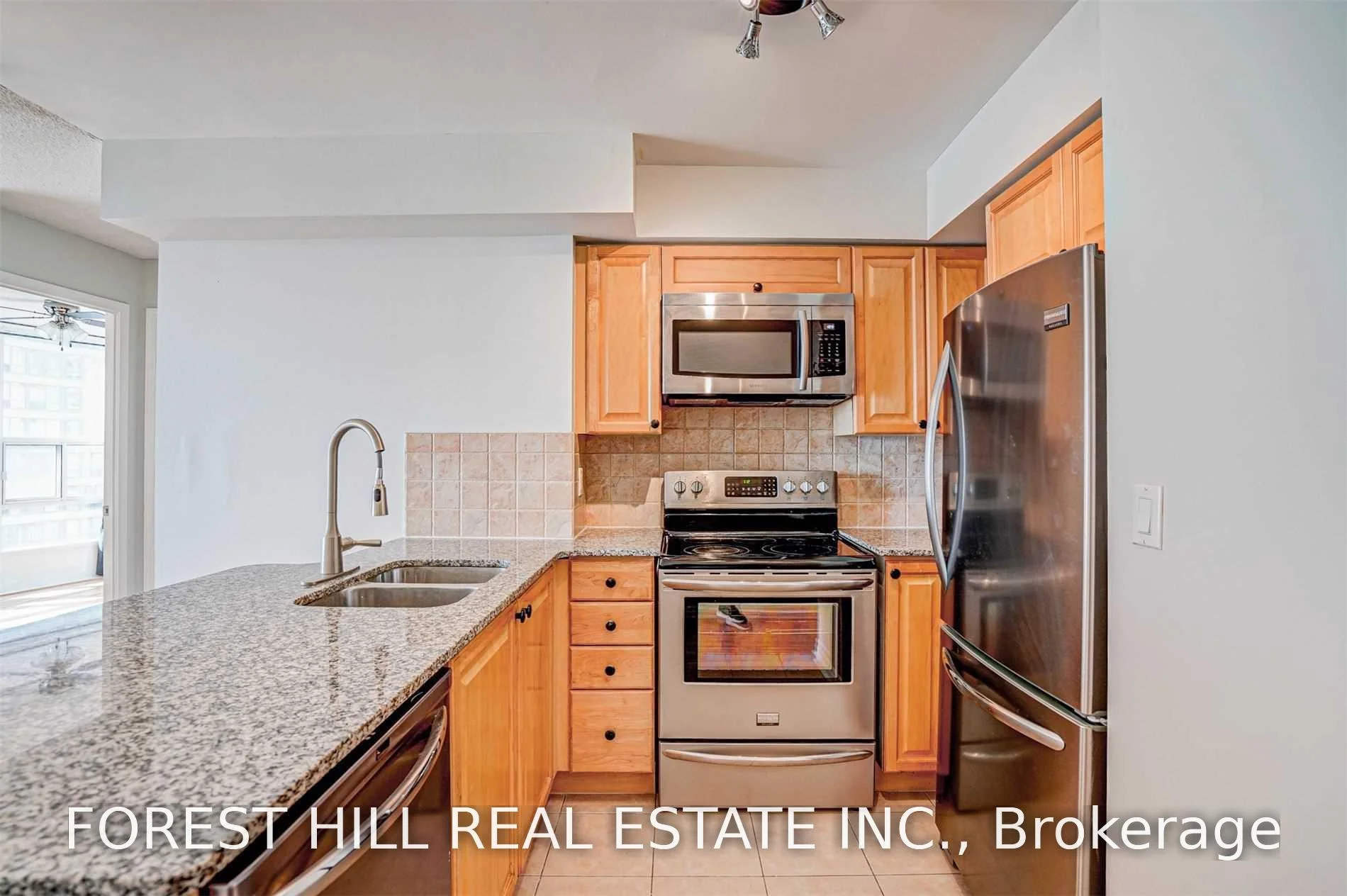 Photo 22 of Unit 705, 33 Elm Drive W, Mississauga, City Centre — HOMEH