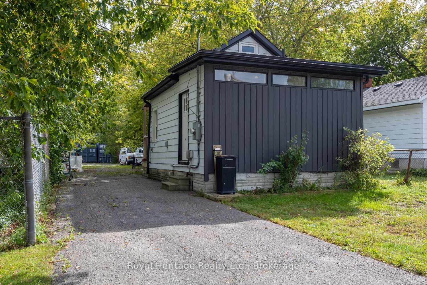 Photo 3 of 203 Valencia Road, Oshawa, Lakeview — HOMEH