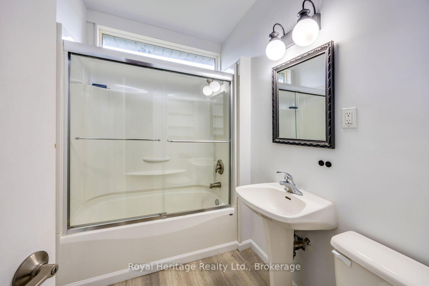 Photo 12 of 203 Valencia Road, Oshawa, Lakeview — HOMEH