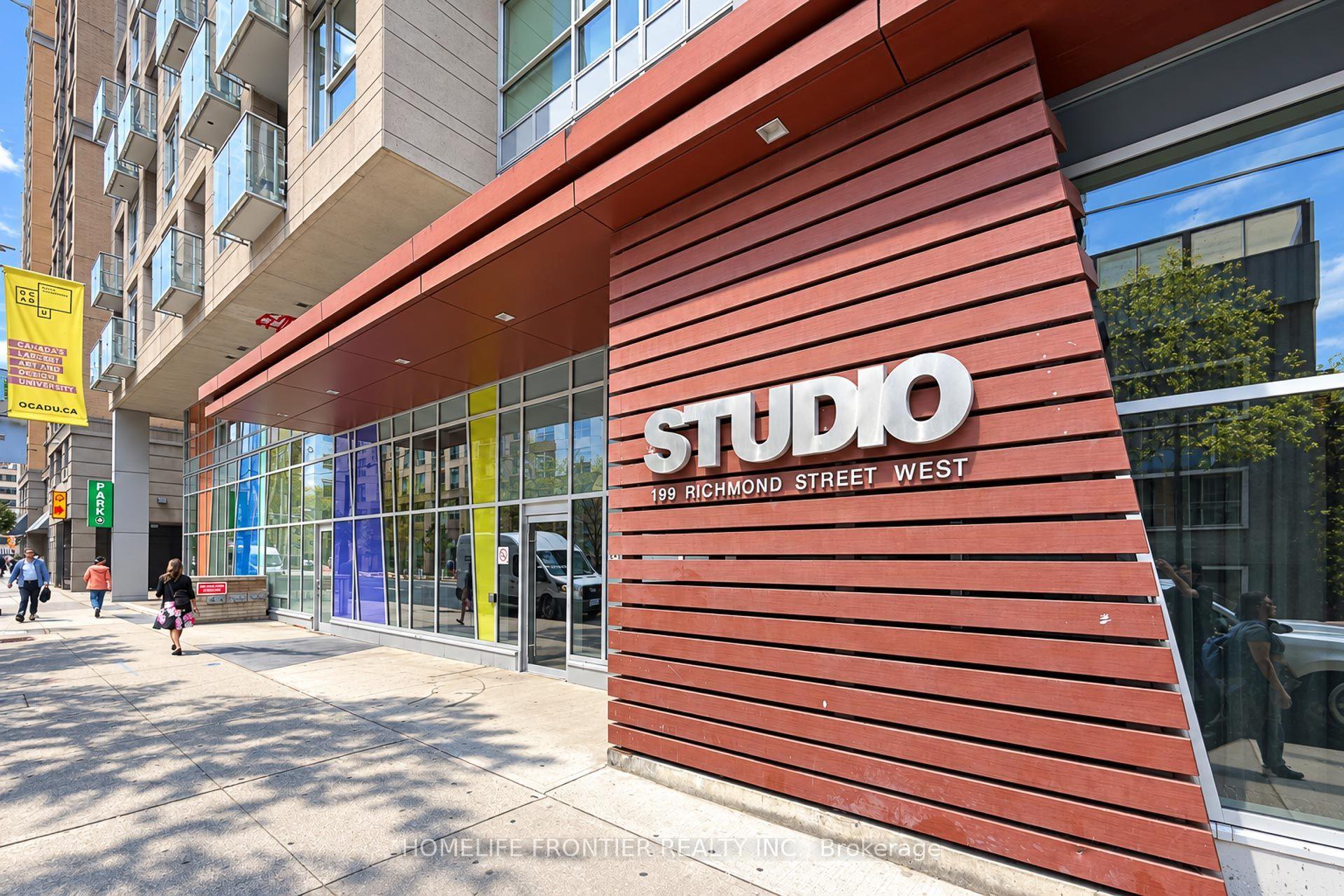 Front of Unit 1404, 199 Richmond Street W