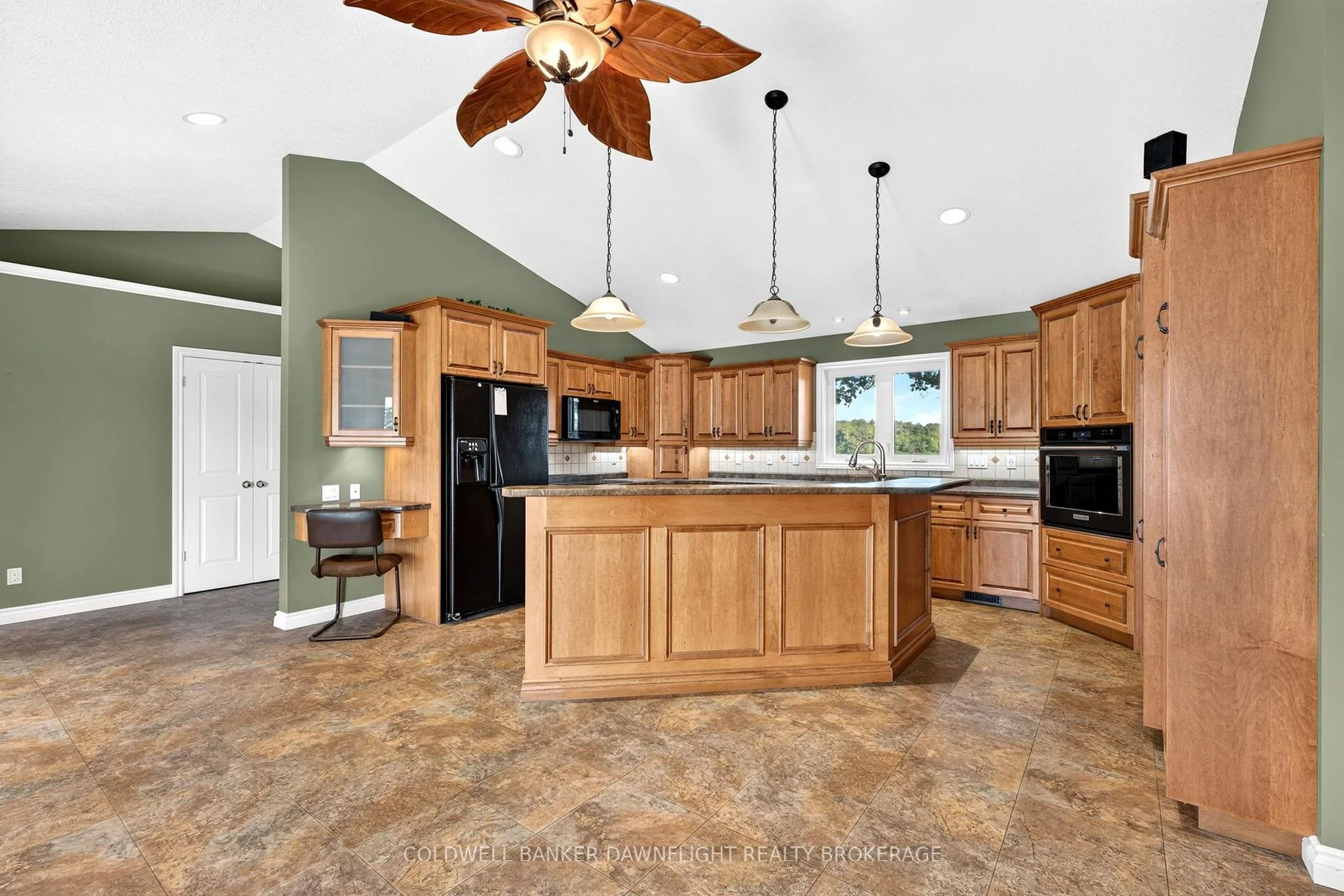 Photo 15 of 40987 Kirkton Road, South Huron, Usborne — HOMEH