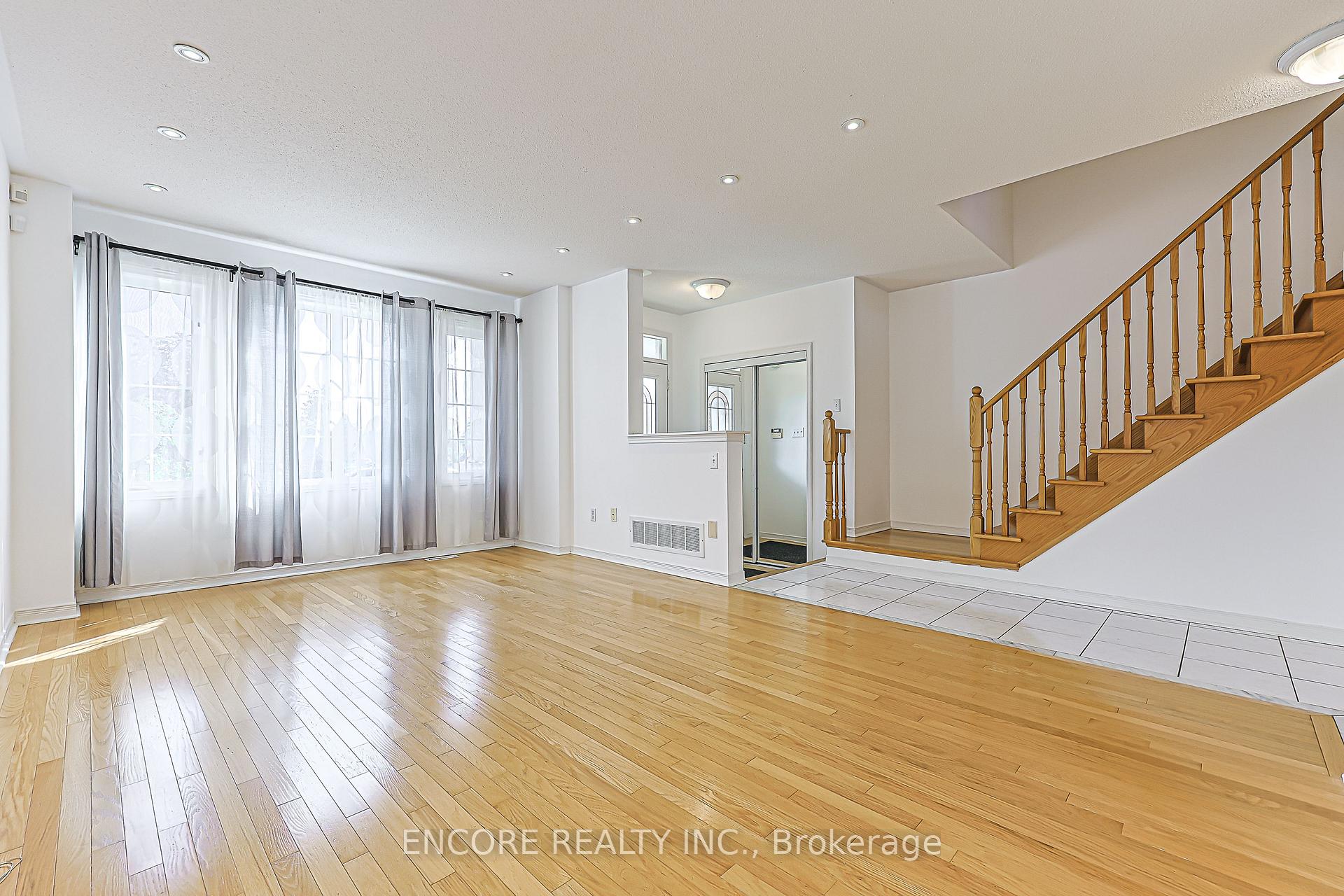 Photo 6 of 1006 Bur Oak Avenue, Markham, Wismer — HOMEH