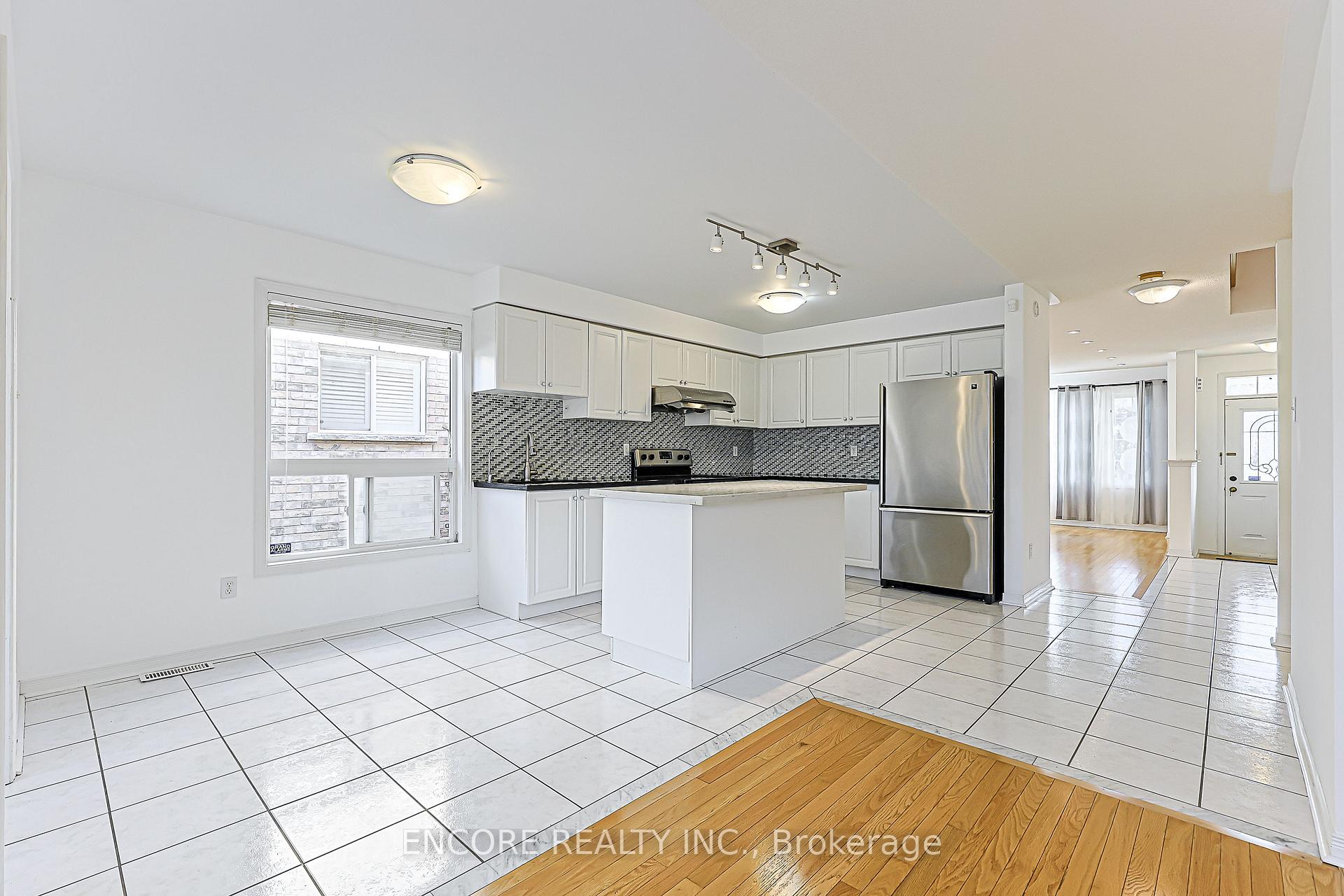 Photo 10 of 1006 Bur Oak Avenue, Markham, Wismer — HOMEH
