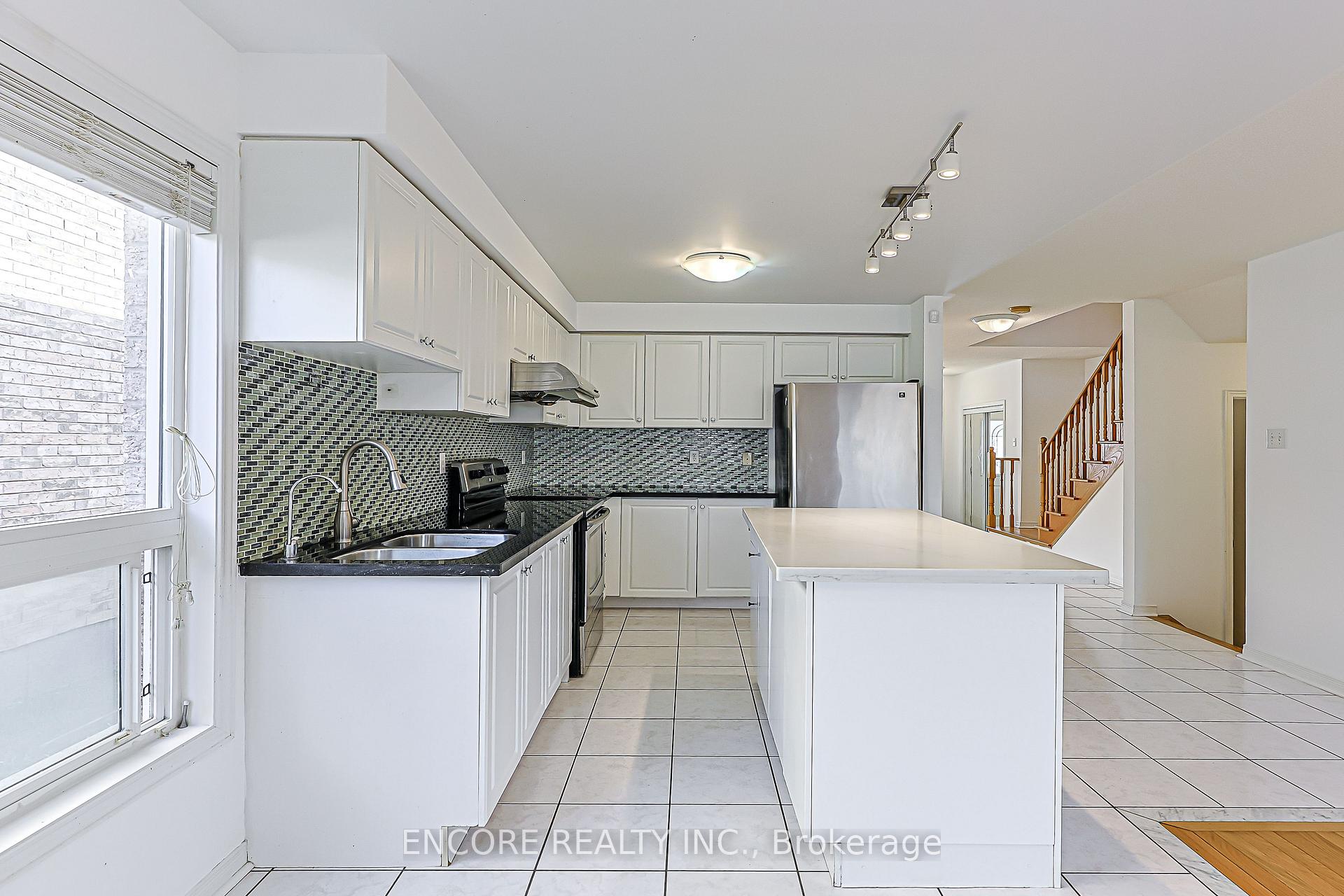 Photo 12 of 1006 Bur Oak Avenue, Markham, Wismer — HOMEH