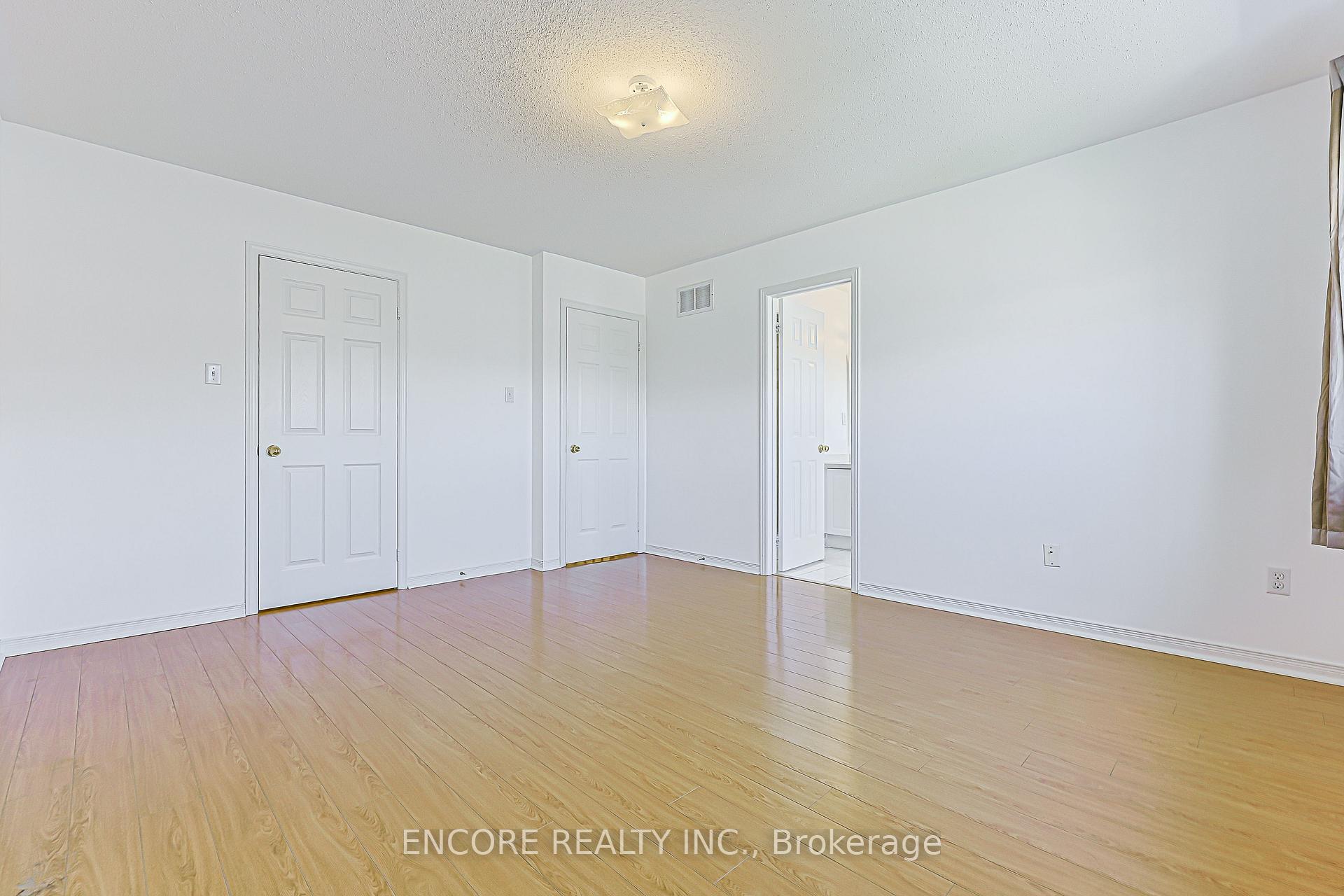 Photo 21 of 1006 Bur Oak Avenue, Markham, Wismer — HOMEH