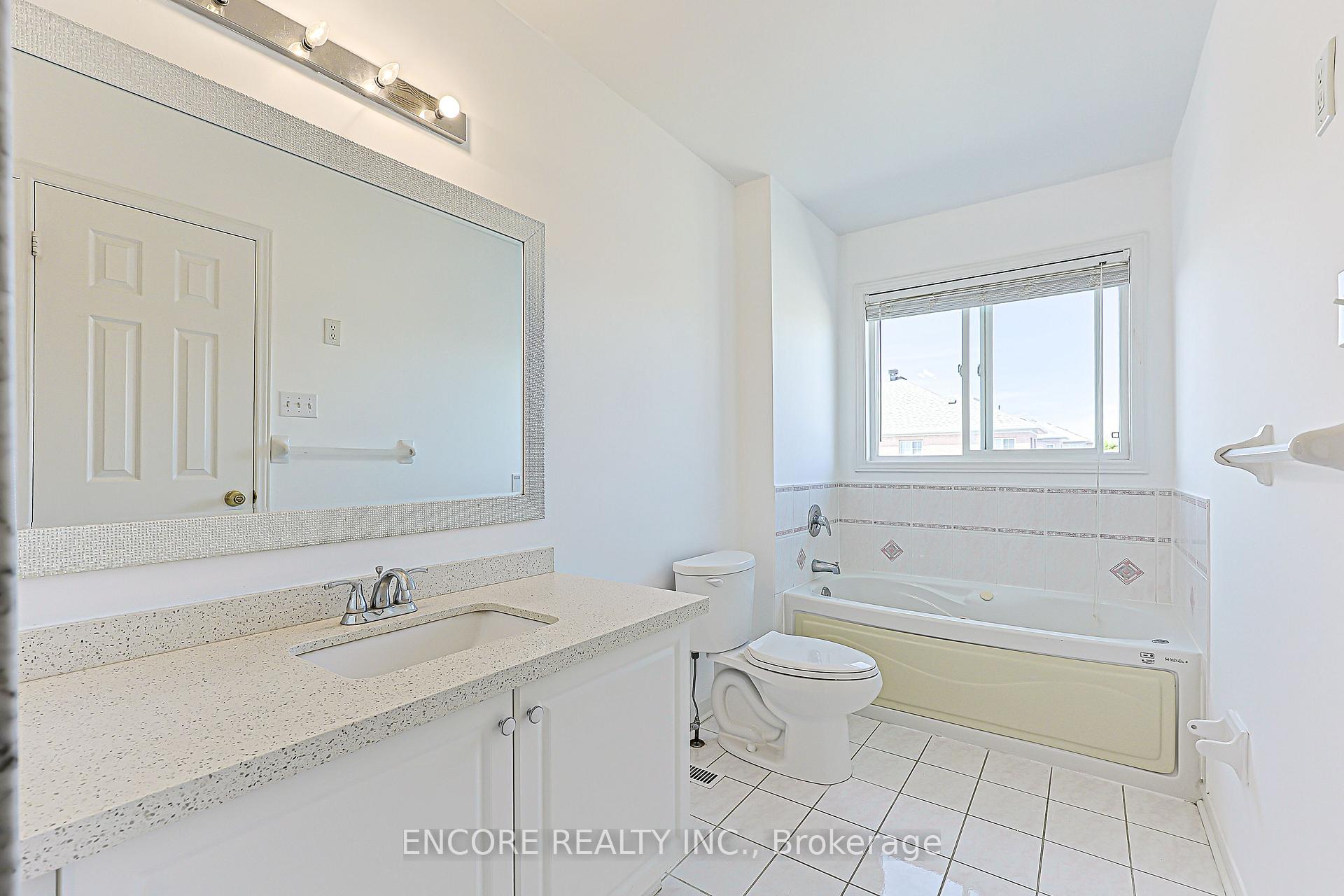 Photo 23 of 1006 Bur Oak Avenue, Markham, Wismer — HOMEH