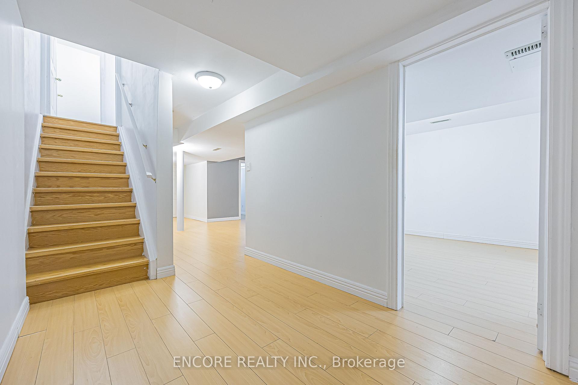 Photo 32 of 1006 Bur Oak Avenue, Markham, Wismer — HOMEH