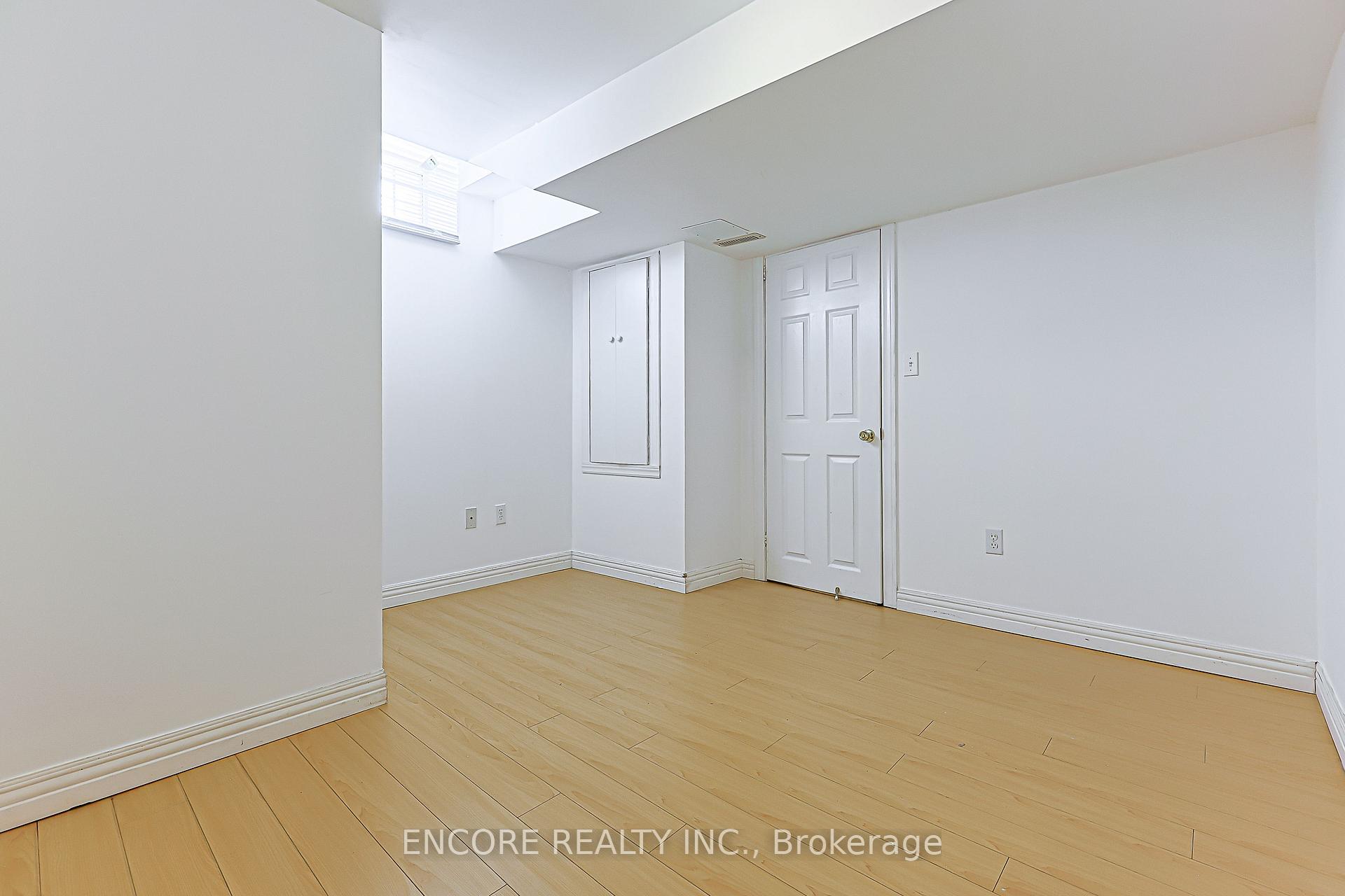 Photo 37 of 1006 Bur Oak Avenue, Markham, Wismer — HOMEH