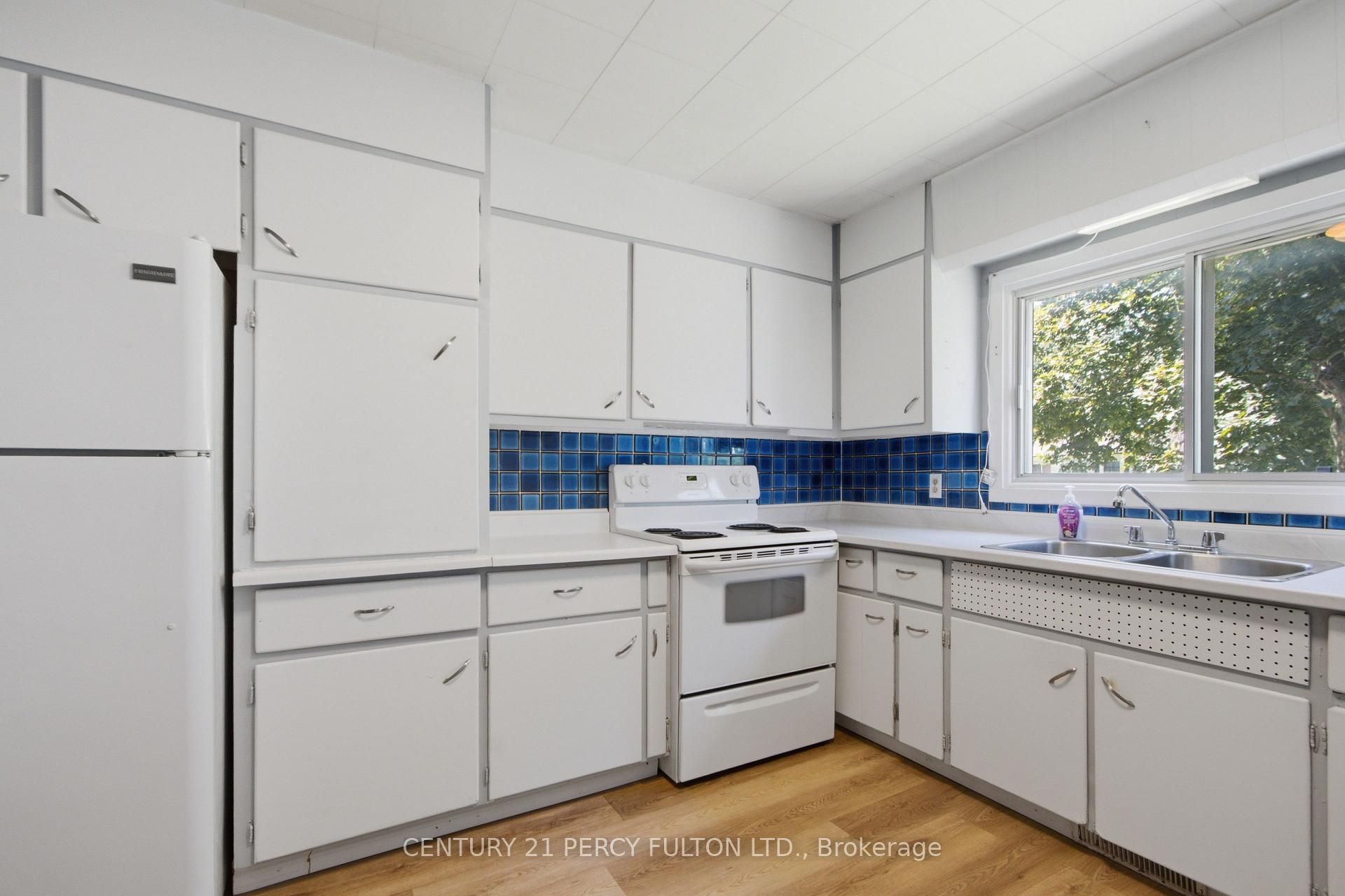 Photo 10 of 7 Valleyview Crescent, Belleville, Belleville Ward — HOMEH