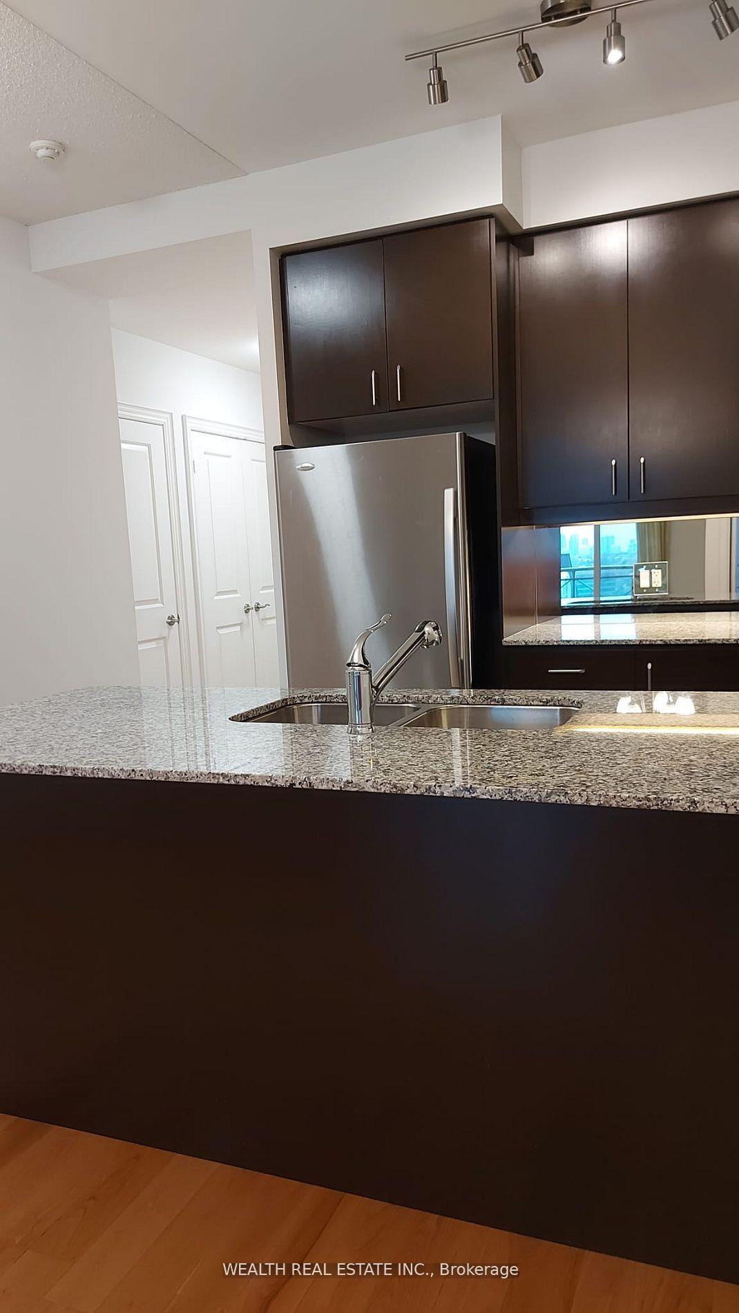 Photo 5 of Unit 1503, 20 Bloorview Place, North York, Don Valley Village — HOMEH