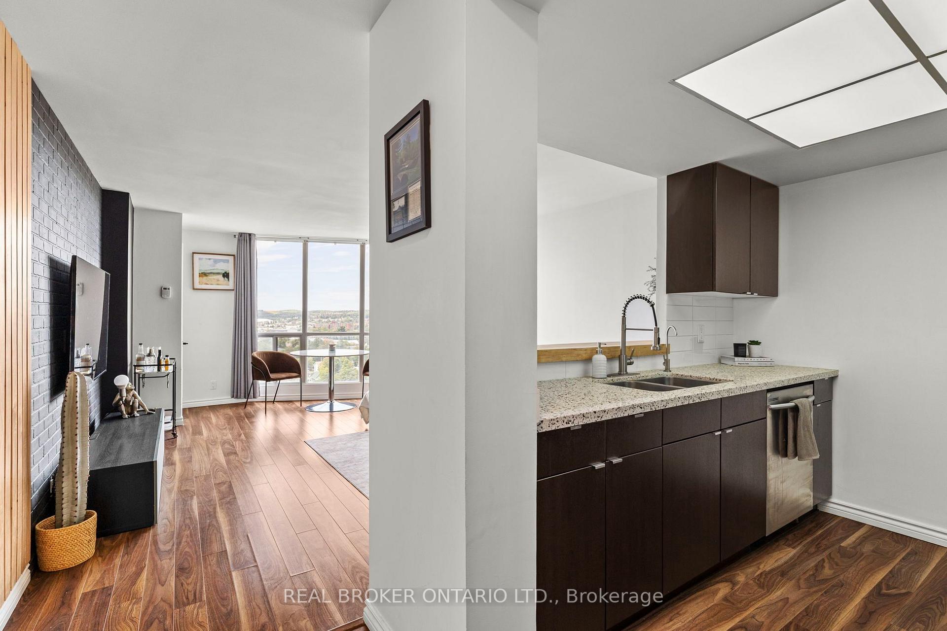 Photo 10 of Unit 1407, 65 Ellen Street, Barrie, City Centre — HOMEH