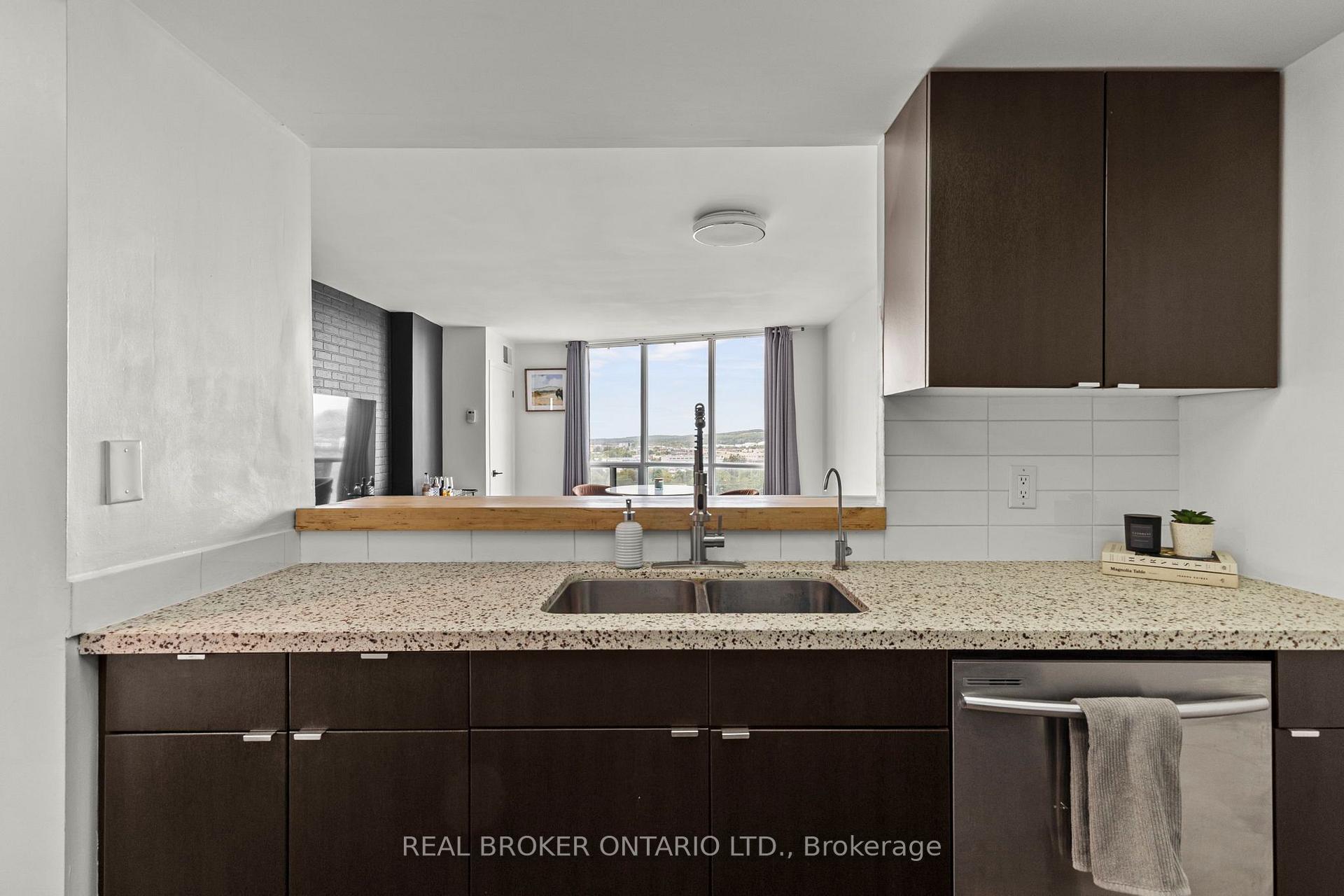 Photo 11 of Unit 1407, 65 Ellen Street, Barrie, City Centre — HOMEH