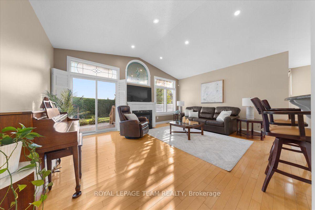 Photo 6 of 6 Amberlakes Drive, Ottawa, Stittsville (Central) — HOMEH