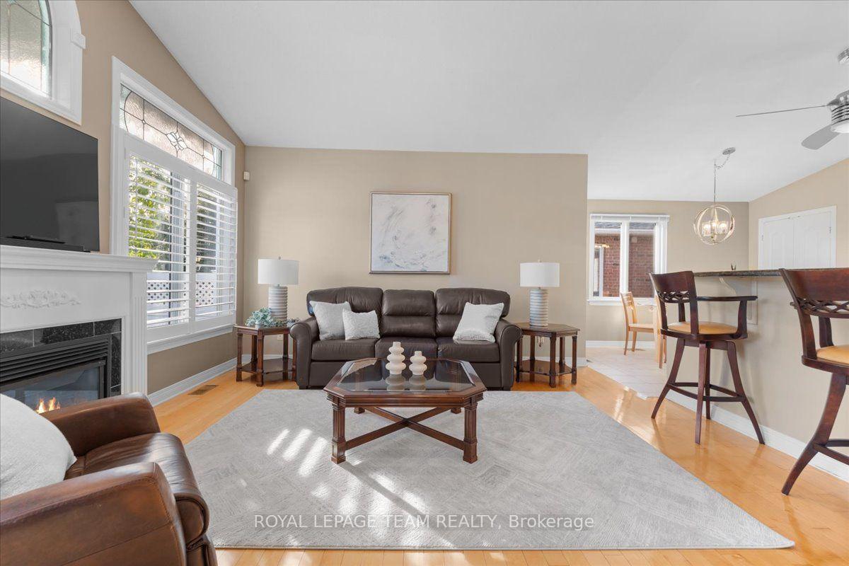 Photo 8 of 6 Amberlakes Drive, Ottawa, Stittsville (Central) — HOMEH