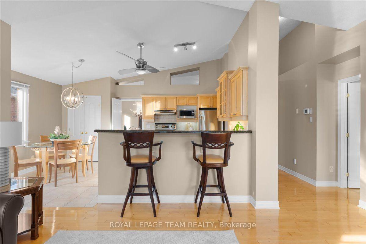 Photo 12 of 6 Amberlakes Drive, Ottawa, Stittsville (Central) — HOMEH