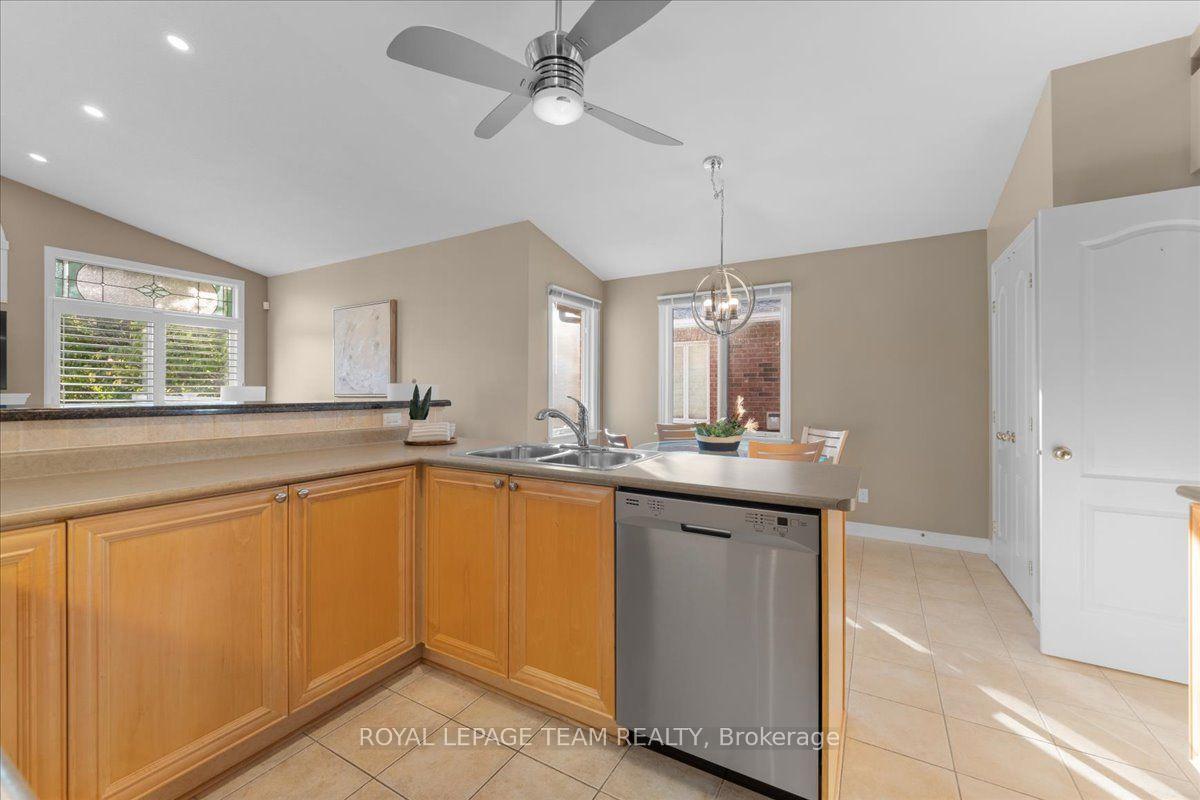 Photo 18 of 6 Amberlakes Drive, Ottawa, Stittsville (Central) — HOMEH