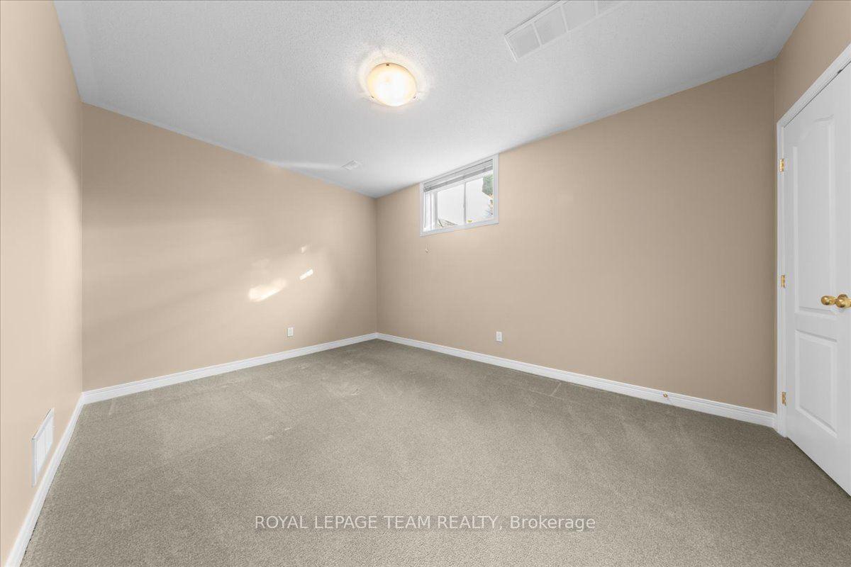 Photo 19 of 6 Amberlakes Drive, Ottawa, Stittsville (Central) — HOMEH