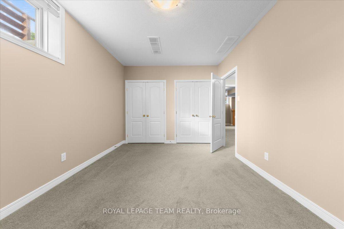Photo 20 of 6 Amberlakes Drive, Ottawa, Stittsville (Central) — HOMEH