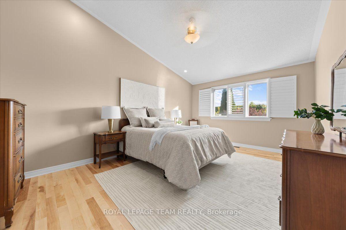 Photo 24 of 6 Amberlakes Drive, Ottawa, Stittsville (Central) — HOMEH