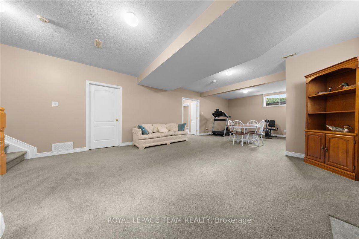 Photo 31 of 6 Amberlakes Drive, Ottawa, Stittsville (Central) — HOMEH
